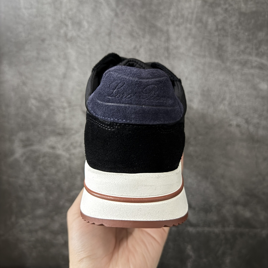 图片[4]-【X1纯原版本】Loro Piana Week-End Walk老钱风 休闲系列 原版开发，皮料、辅料按原鞋标准定制，独立磨具.区别市面流通版本，佛山大厂出品.出厂经过QC质检，细节、品控到位。完全遵循原版工艺打造。 火爆小红书 FB各大社媒！ Loro Piana 顶级皮革以自然纹理诠释质感，柔软耐磨，随穿着时间愈发温润。 经典设计，细节见匠心，圆头系带厚底复古与现代交融，舒适支撑，拉长腿部线条。 轻松搭配西装、休闲裤，无缝切换商务与生活场景。 **缓震厚底设计**，减轻足部压力；内衬透气材质，全天候保持干爽。 **黑色经典，永恒格调** 深邃黑色适配一切场合，从日常通勤到周末漫游，低调中彰显全套包装 带有原版原珠（可补充品牌标志性工艺或环保理念，如“采用Loro Piana专利鞣制技术，环保无铬鞣革”） 尺码：39/45-选品中心