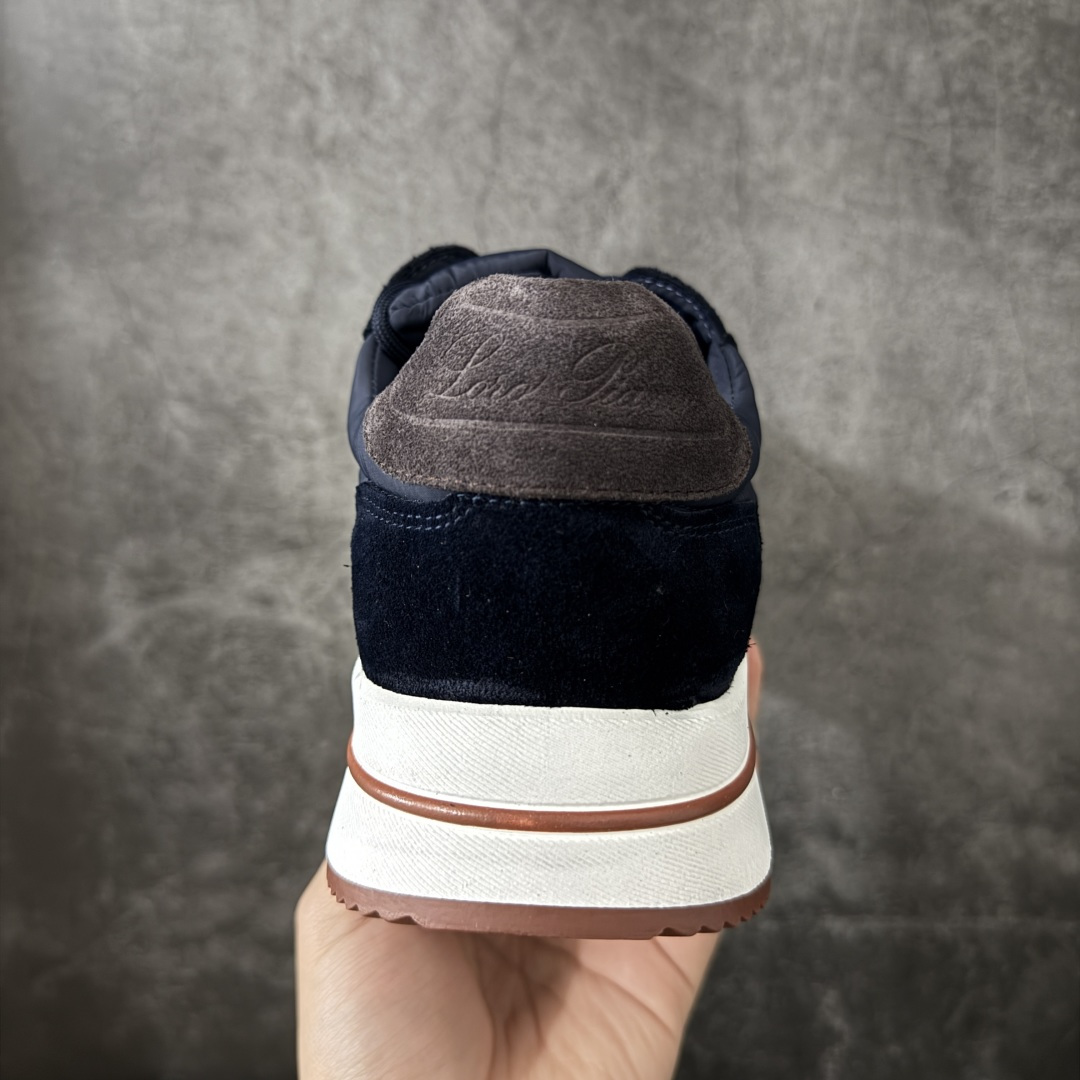 图片[4]-【X1纯原版本】Loro Piana Week-End Walk老钱风 休闲系列 原版开发，皮料、辅料按原鞋标准定制，独立磨具.区别市面流通版本，佛山大厂出品.出厂经过QC质检，细节、品控到位。完全遵循原版工艺打造。 火爆小红书 FB各大社媒！ Loro Piana 顶级皮革以自然纹理诠释质感，柔软耐磨，随穿着时间愈发温润。 经典设计，细节见匠心，圆头系带厚底复古与现代交融，舒适支撑，拉长腿部线条。 轻松搭配西装、休闲裤，无缝切换商务与生活场景。 **缓震厚底设计**，减轻足部压力；内衬透气材质，全天候保持干爽。 **黑色经典，永恒格调** 深邃黑色适配一切场合，从日常通勤到周末漫游，低调中彰显全套包装 带有原版原珠（可补充品牌标志性工艺或环保理念，如“采用Loro Piana专利鞣制技术，环保无铬鞣革”） 尺码：39/45-选品中心