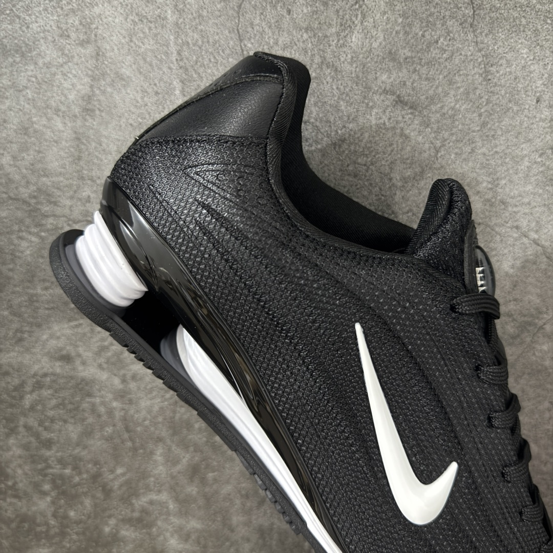 Nike SHOX Z 后掌气柱先锋机能风跑鞋 HQ7541-001Nike Shox Z搭载了Nike