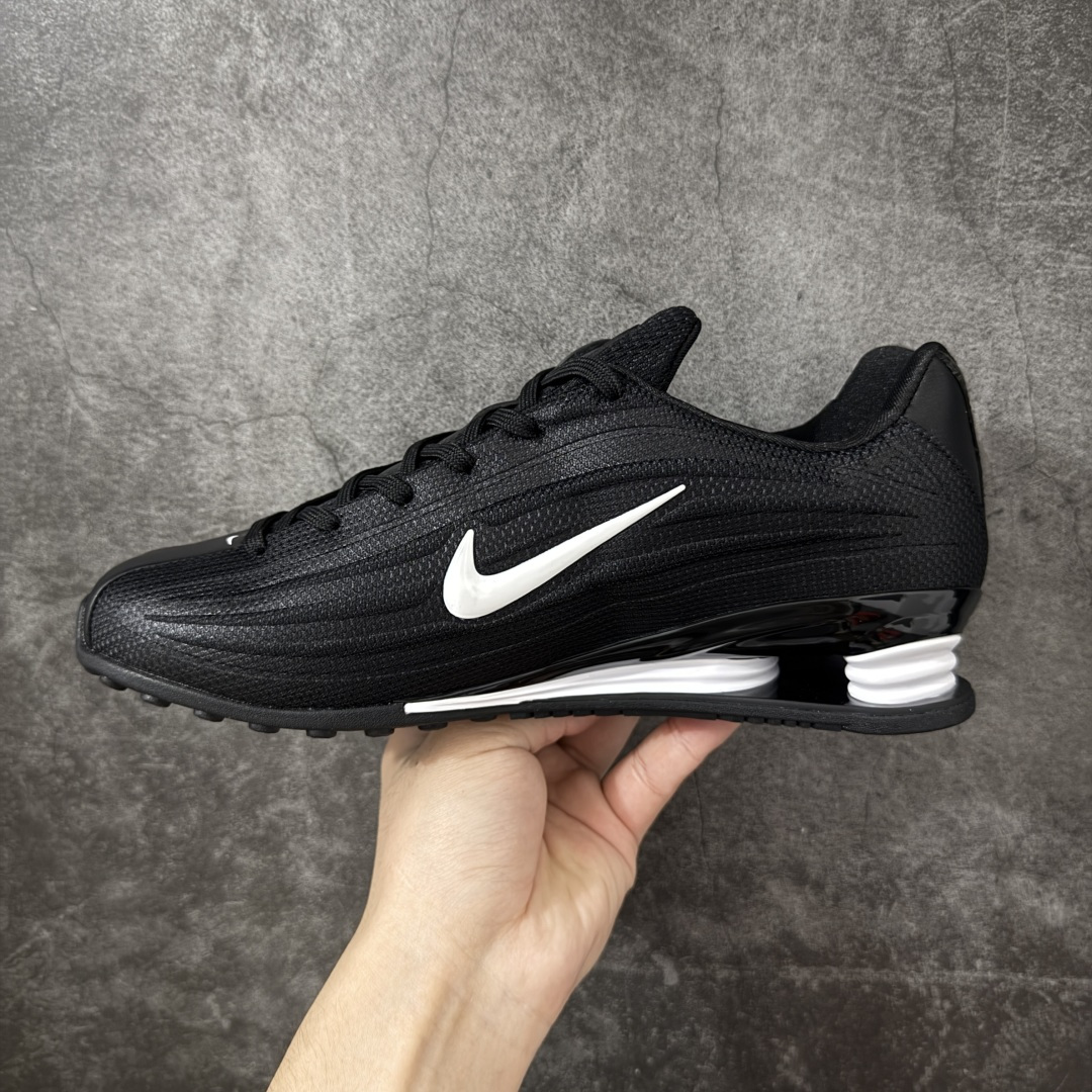 Nike SHOX Z 后掌气柱先锋机能风跑鞋 HQ7541-001Nike Shox Z搭载了Nike