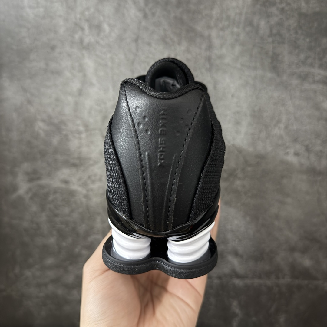 Nike SHOX Z 后掌气柱先锋机能风跑鞋 HQ7541-001Nike Shox Z搭载了Nike