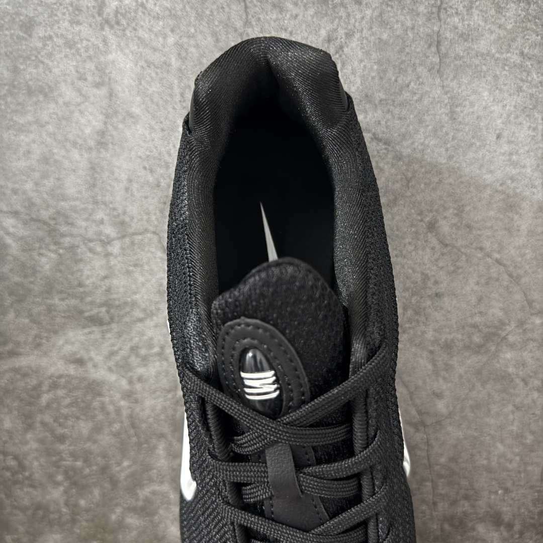 Nike SHOX Z 后掌气柱先锋机能风跑鞋 HQ7541-001Nike Shox Z搭载了Nike