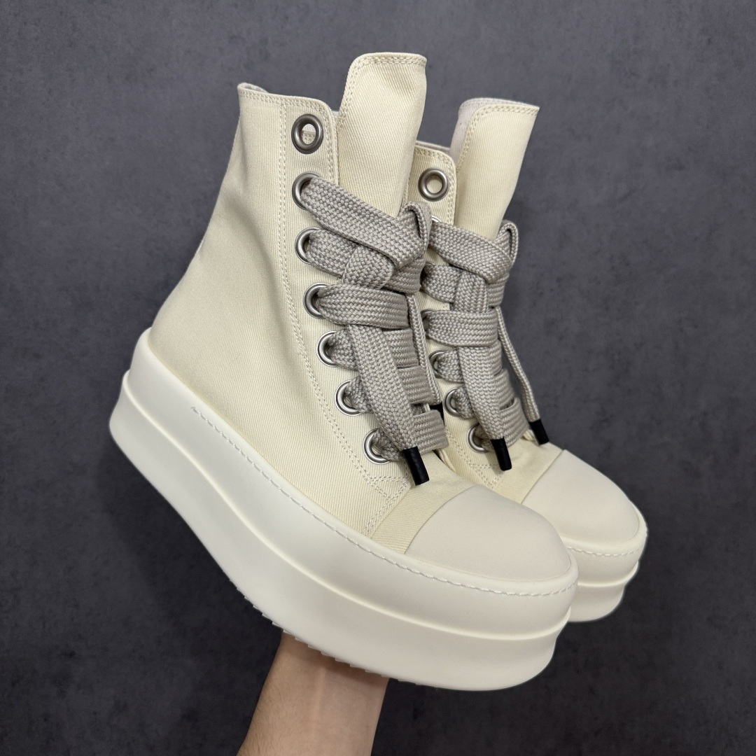 【莞产G版】帆布大匡威RO / Rick Owens DRKSHDW 瑞克·欧文斯 大匡威/高帮厚底/ 水洗牛仔帆布 高帮 西瓜头粗绑带 【皮料】 东莞原厂进口全新2025年新材质““水洗牛仔斜纹帆布” 【鞋带】 鞋带采用水染定织法工艺，高密度之下，透出光泽感！ 【鞋头】软糯，轻轻按压有牛皮细细的纹理质感！ 【鞋底】TPU大底奶香味！硬度、肤感一比一！鞋底logo钢印清晰正确！ 【鞋垫】独家私人开模压印！牛皮贴面，双层复合！ 【尺码】 ：36 37 38 39 40 41 42 43 44 45 46！-选品中心