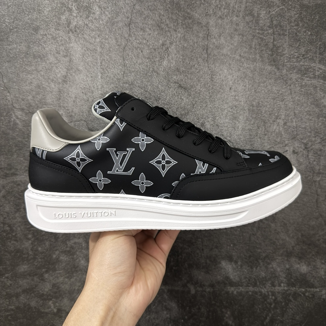 【海淘代购版】LOUIS VUITTON LV Beverly Hills 牛皮 圆头系带 低帮 时尚板鞋 男款 白色 海淘代购同渠道品质 高端零售 外贸充正专供 原版购入开发 ZP级全套包装 完美楦型 正确卡色 大底TPU 质感媲美原版 细节与原版一致 请注意区分市面通货材 尺码：38 39 40 41 42 43 44 45 46-选品中心