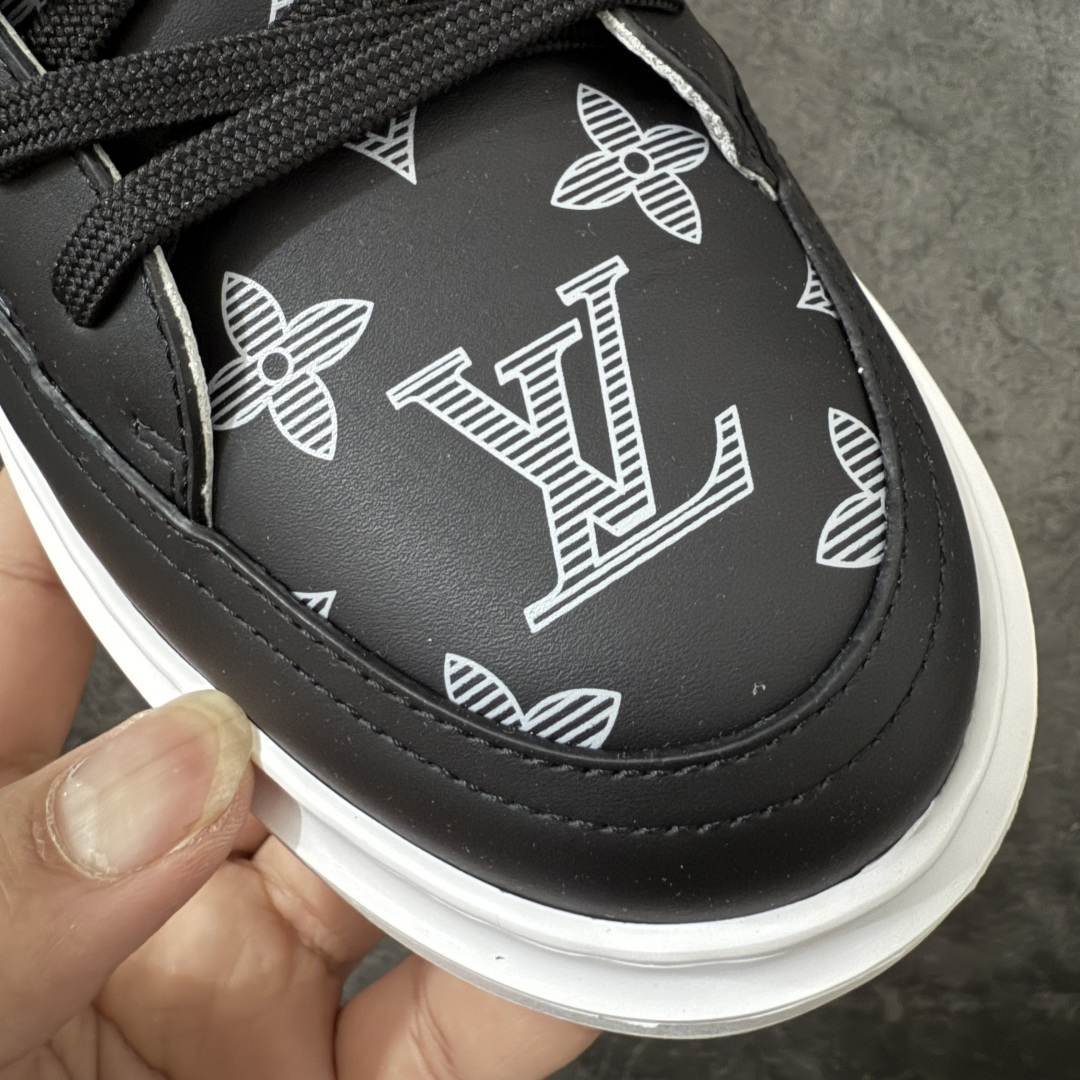 图片[5]-【海淘代购版】LOUIS VUITTON LV Beverly Hills 牛皮 圆头系带 低帮 时尚板鞋 男款 白色 海淘代购同渠道品质 高端零售 外贸充正专供 原版购入开发 ZP级全套包装 完美楦型 正确卡色 大底TPU 质感媲美原版 细节与原版一致 请注意区分市面通货材 尺码：38 39 40 41 42 43 44 45 46-选品中心