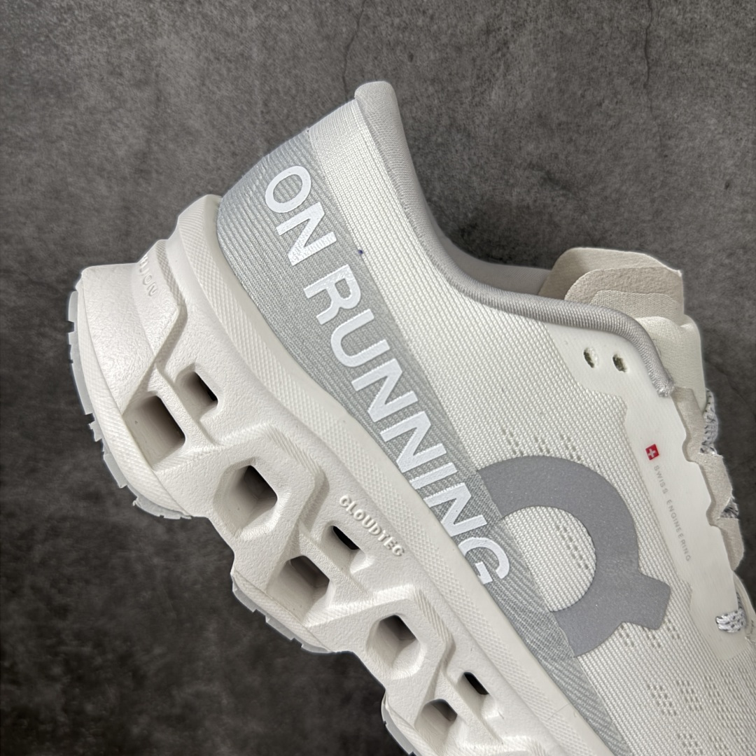 On昂跑 Cloudmonster 3.0 怪兽三代双层底 鞋款以网球为灵感的运动休闲鞋，大胆的复古外观