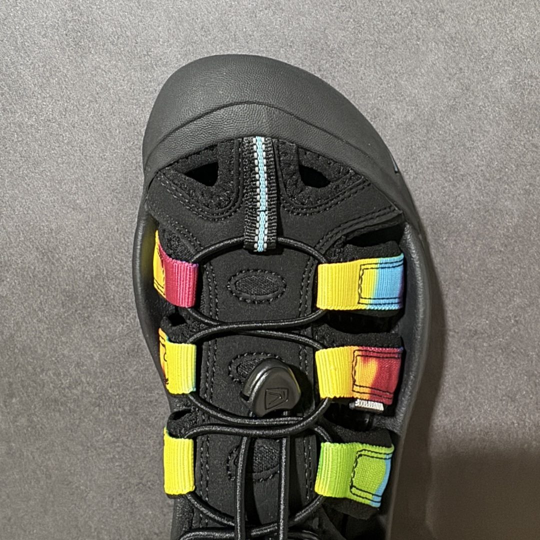 图片[5]-【公司级】KEEN Hyperport H2 科恩 防滑耐磨低帮户外功能鞋溯溪鞋凉鞋 KEEN诞生于2003年的美国人气户外品牌，以一双“保护脚趾”且能涉足水域的户外凉鞋NEWPORT诞生为契机，开启原创制鞋之路。KEEN相信，天空之下即是户外，因为户外不一定是极具挑战性的独自冒险，也可以是与朋友、家人和宠物一同分享外面的世界。同时，KEEN从诞生之初便始终贯彻环保制鞋的理念，不断创造出优秀的原创奇履。脚踏实地，致力向善。我们想和世界产生更多交集为世界减少更多负担，和你趣户外、趣做自己、趣环保让地球和生活都变得更美好 货号： 1022258 尺码：35-45-选品中心