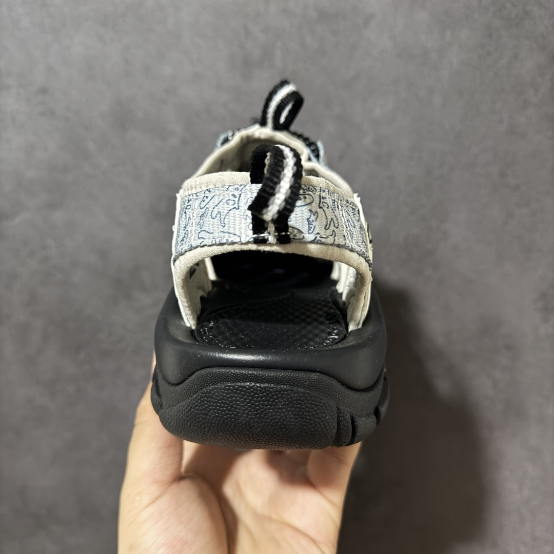 图片[4]-【公司级】KEEN Hyperport H2 科恩 防滑耐磨低帮户外功能鞋溯溪鞋凉鞋 KEEN诞生于2003年的美国人气户外品牌，以一双“保护脚趾”且能涉足水域的户外凉鞋NEWPORT诞生为契机，开启原创制鞋之路。KEEN相信，天空之下即是户外，因为户外不一定是极具挑战性的独自冒险，也可以是与朋友、家人和宠物一同分享外面的世界。同时，KEEN从诞生之初便始终贯彻环保制鞋的理念，不断创造出优秀的原创奇履。脚踏实地，致力向善。我们想和世界产生更多交集为世界减少更多负担，和你趣户外、趣做自己、趣环保让地球和生活都变得更美好 货号： 1022258 尺码：35-45-选品中心