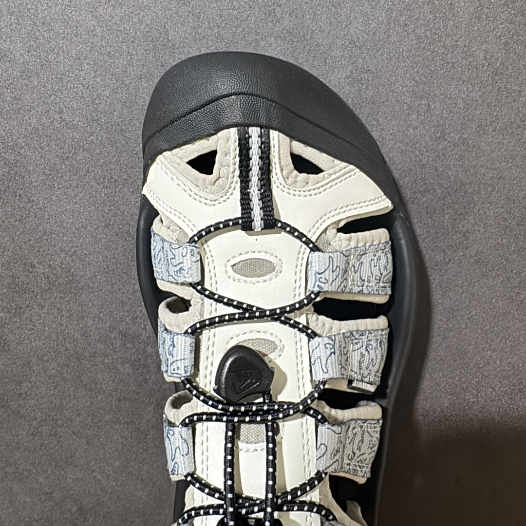 图片[5]-【公司级】KEEN Hyperport H2 科恩 防滑耐磨低帮户外功能鞋溯溪鞋凉鞋 KEEN诞生于2003年的美国人气户外品牌，以一双“保护脚趾”且能涉足水域的户外凉鞋NEWPORT诞生为契机，开启原创制鞋之路。KEEN相信，天空之下即是户外，因为户外不一定是极具挑战性的独自冒险，也可以是与朋友、家人和宠物一同分享外面的世界。同时，KEEN从诞生之初便始终贯彻环保制鞋的理念，不断创造出优秀的原创奇履。脚踏实地，致力向善。我们想和世界产生更多交集为世界减少更多负担，和你趣户外、趣做自己、趣环保让地球和生活都变得更美好 货号： 1022258 尺码：35-45-选品中心