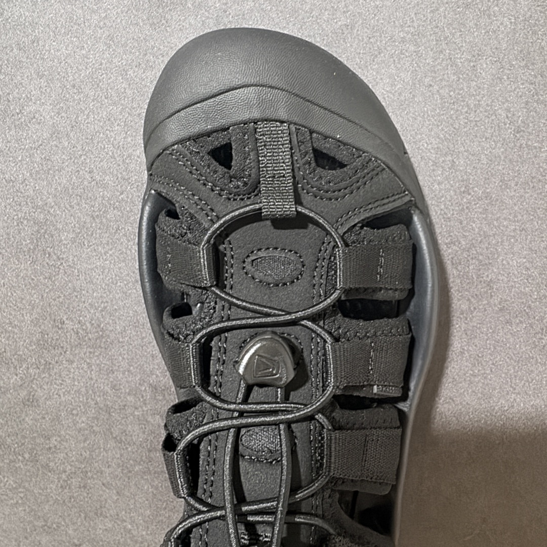 图片[5]-【公司级】KEEN Hyperport H2 科恩 防滑耐磨低帮户外功能鞋溯溪鞋凉鞋 KEEN诞生于2003年的美国人气户外品牌，以一双“保护脚趾”且能涉足水域的户外凉鞋NEWPORT诞生为契机，开启原创制鞋之路。KEEN相信，天空之下即是户外，因为户外不一定是极具挑战性的独自冒险，也可以是与朋友、家人和宠物一同分享外面的世界。同时，KEEN从诞生之初便始终贯彻环保制鞋的理念，不断创造出优秀的原创奇履。脚踏实地，致力向善。我们想和世界产生更多交集为世界减少更多负担，和你趣户外、趣做自己、趣环保让地球和生活都变得更美好 货号： 1022258 尺码：35-45-选品中心
