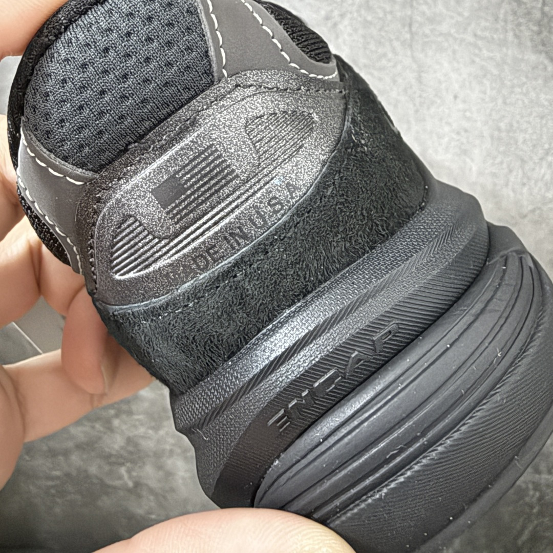 图片[2]-【纯原M版】新百伦New Balance Made in USA M990V6 NB990v6六代系列美产血统经典复古百搭老爹风休闲运动跑步鞋 元祖灰 U990BB6 男女鞋半码制 耗时3个月开发 原装档案原数据纸版楦型 采用台产进口丝光无色差校准(正确色卡!!) 猪巴革拼接原装透气网眼织物鞋面材质 正确开发4层组合底模精密开发 中底三种材料构成,分别是：REVlite悦轻中底、TPU发泡材料以及N2氮气注入 尺码：36 37 37.5 38 38.5 39.5 40 40.5 41.5 42 42.5 43 44 44.5 45 46.5 47-选品中心