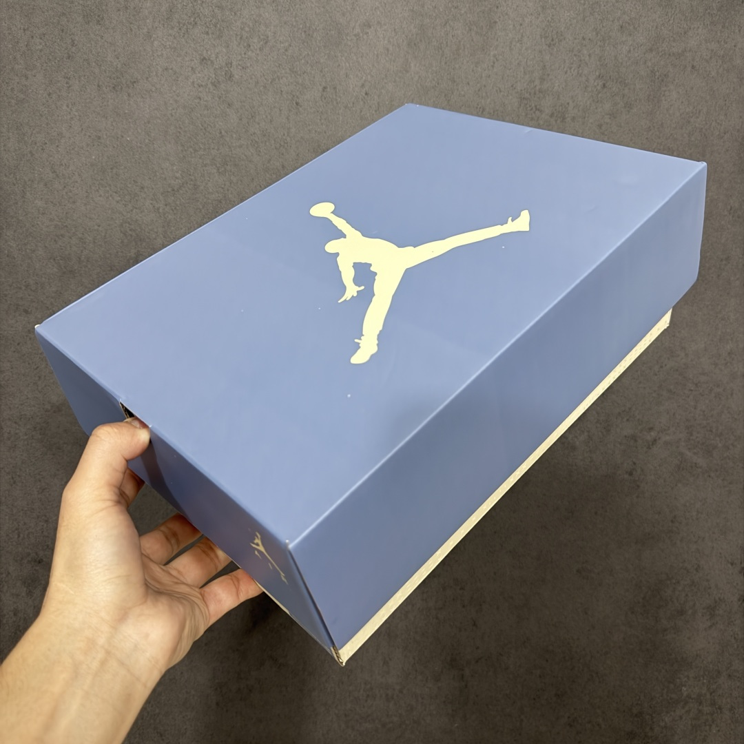图片[15]-【XP纯原】Atmos x Air Jordan 6 Retro \”Sashiko\” 高帮 奶白蓝刺子绣 AJ6 乔丹6代 aj6 乔6 高邦 星空渐变 米白蓝 乔丹篮球鞋系列 鞋款整体以奶白 原档案数据底模、原厂纸板原楦头、开发版型定型，原盒原包装2022最新原厂版型，同步材料，对照原鞋色卡比对采购 货号：IR7255-110 尺码：40 40.5 41 42 42.5 43 44 44.5 45 46 47.5-选品中心