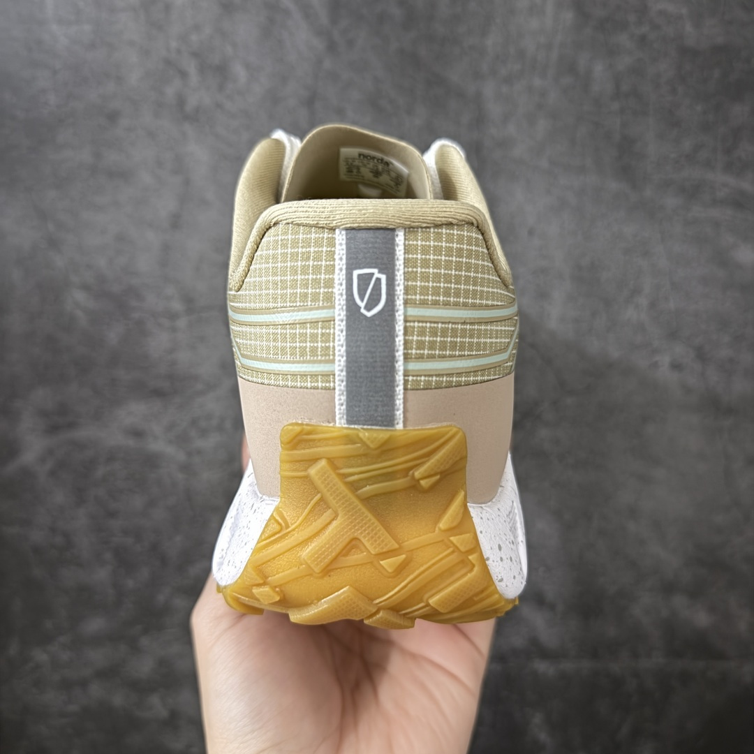 图片[4]-【纯原M版】诺达 NORDA 001 Sneaker0111 网面越野跑步鞋 原版原档案开发\\t(市面唯一1比1版本) 采用Dyneema鞋面(世界最强最轻纤维) VibramSLE中底和Megagrip外底 构建全方位高端性能体系4mm前后落差配合低鞋床设计提供清晰路感和灵敏反应，适合技术型terrain，5mm齿状花纹配合Megagrip橡胶提供卓越防滑性能宽楦设计适合亚洲脚型，加厚后跟海绵填充提供优秀包裹性， Dyneema材质防水耐磨带和鞋面连接最大化包裹感 LockSystem技术提供稳定锁定 尺码：36 36.5 37 38 38.5 39 40 40.5 41 42 42.5 43 44 44.5 45 46-选品中心