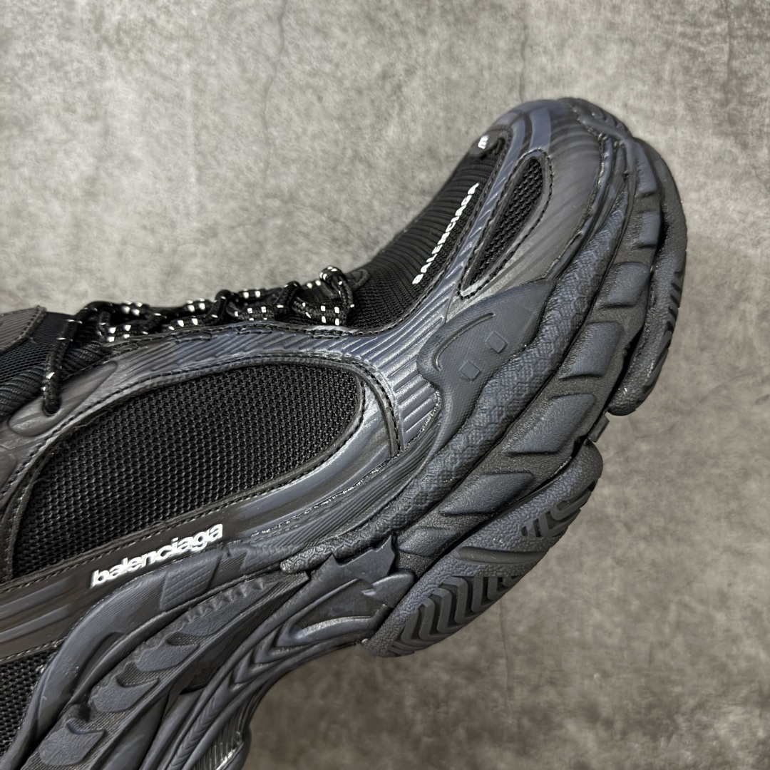 图片[6]-【i8版本】Balenciaga巴黎世家 Triple S .2 厚底系带 低帮 老爹鞋 Balenciaga是由被誉为代表二十世纪的伟大天才设计师 CristobalBalenciaga 创立的，在品牌创立的大半个世纪以来，巴黎世家一直以时尚、典雅闻名于时装界，它的主题产品有女士和男士提包、机车包、鞋子和时装，在15年王大仁卸任品牌设计师后，品牌的风格发生了翻天覆地的变化，凭借着人气超高的街头风T恤、老爹鞋等迅速霸屏各大时装周和时尚圈 货号：865849WTRS21011 尺码：35 36 37 38 39 40 41 42 43 44 45 46-选品中心