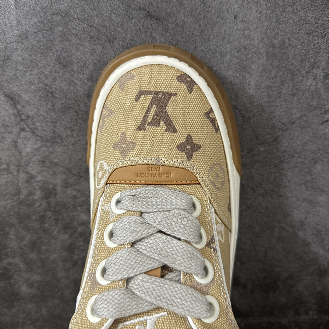 图片[5]-【YS纯原】广奢高端货–唯一正确版本 LOUIS VUITTON Tilted 系列｜2026 早春全新上架 黄棕印花 LV 路易威登 Tilted Low Sneakers 倾斜系列低帮复古休闲运动板鞋 男鞋｜广东原产｜市售顶级版本 ✦ 升级原楦型开发纸版，鞋型更立体更正 ✦ Monogram 丹宁布鞋面，质感高级耐看 ✦ 鞋垫嵌入EVA软脚感物料，回弹舒适 ✦ 后跟耐弯折滴塑支撑片，稳定不塌 ✦ 全新开发TPR光泽组合隔色鞋底 ✦ LV组合 TPU 生胶底结构，行走稳、耐磨强 ✦ 原版购入开发 ✦ 厚实抽屉式礼品鞋盒 ✦ 原装包装说明书＋防尘布袋 ✦ 附送官方快递加固牛皮纸外盒 尺码：36-45-选品中心