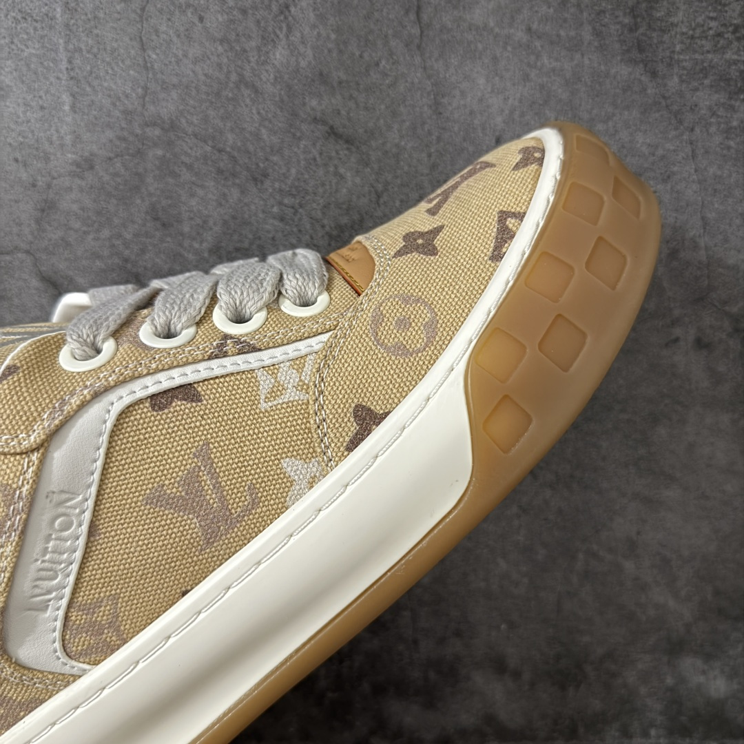 图片[6]-【YS纯原】广奢高端货–唯一正确版本 LOUIS VUITTON Tilted 系列｜2026 早春全新上架 黄棕印花 LV 路易威登 Tilted Low Sneakers 倾斜系列低帮复古休闲运动板鞋 男鞋｜广东原产｜市售顶级版本 ✦ 升级原楦型开发纸版，鞋型更立体更正 ✦ Monogram 丹宁布鞋面，质感高级耐看 ✦ 鞋垫嵌入EVA软脚感物料，回弹舒适 ✦ 后跟耐弯折滴塑支撑片，稳定不塌 ✦ 全新开发TPR光泽组合隔色鞋底 ✦ LV组合 TPU 生胶底结构，行走稳、耐磨强 ✦ 原版购入开发 ✦ 厚实抽屉式礼品鞋盒 ✦ 原装包装说明书＋防尘布袋 ✦ 附送官方快递加固牛皮纸外盒 尺码：36-45-选品中心