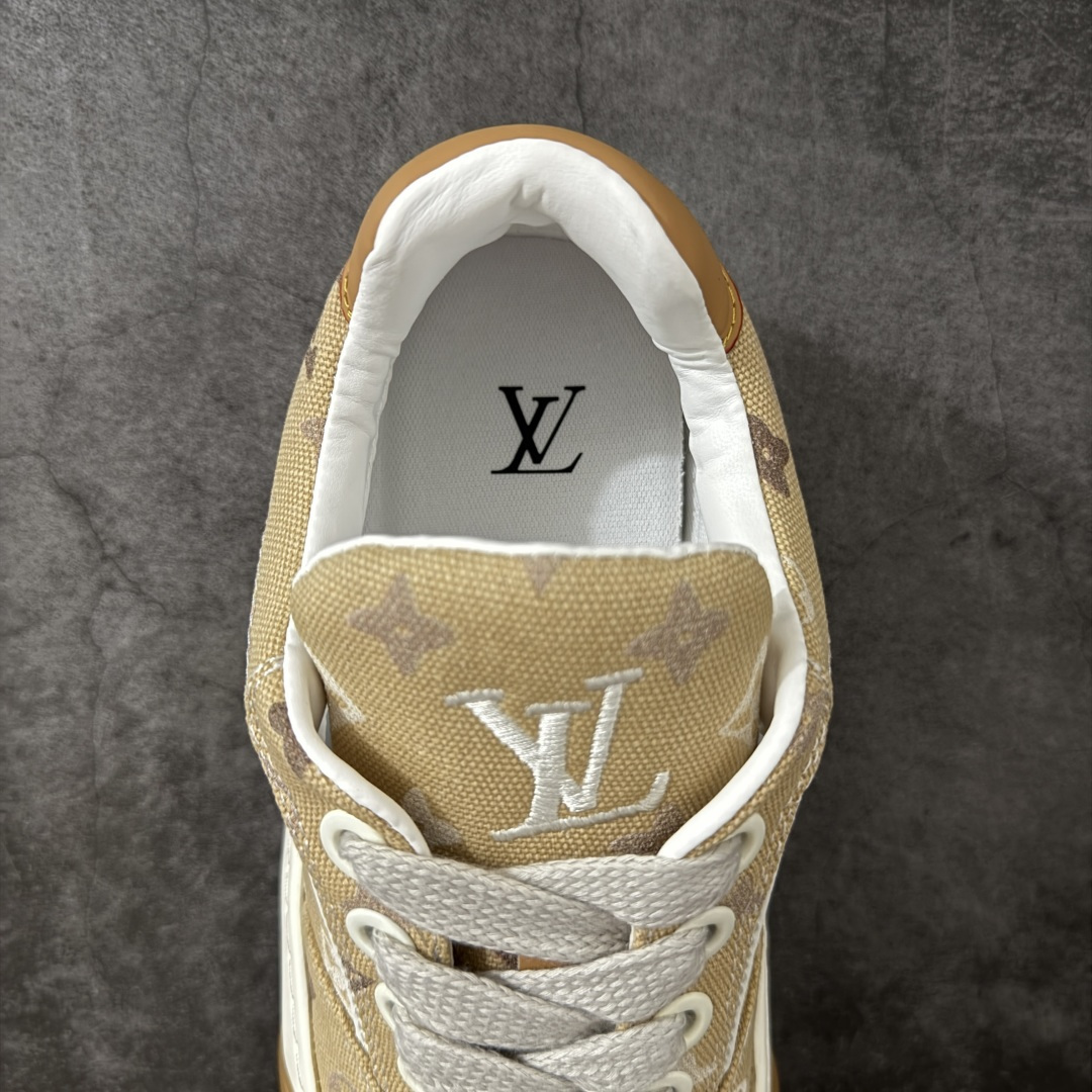 图片[8]-【YS纯原】广奢高端货–唯一正确版本 LOUIS VUITTON Tilted 系列｜2026 早春全新上架 黄棕印花 LV 路易威登 Tilted Low Sneakers 倾斜系列低帮复古休闲运动板鞋 男鞋｜广东原产｜市售顶级版本 ✦ 升级原楦型开发纸版，鞋型更立体更正 ✦ Monogram 丹宁布鞋面，质感高级耐看 ✦ 鞋垫嵌入EVA软脚感物料，回弹舒适 ✦ 后跟耐弯折滴塑支撑片，稳定不塌 ✦ 全新开发TPR光泽组合隔色鞋底 ✦ LV组合 TPU 生胶底结构，行走稳、耐磨强 ✦ 原版购入开发 ✦ 厚实抽屉式礼品鞋盒 ✦ 原装包装说明书＋防尘布袋 ✦ 附送官方快递加固牛皮纸外盒 尺码：36-45-选品中心