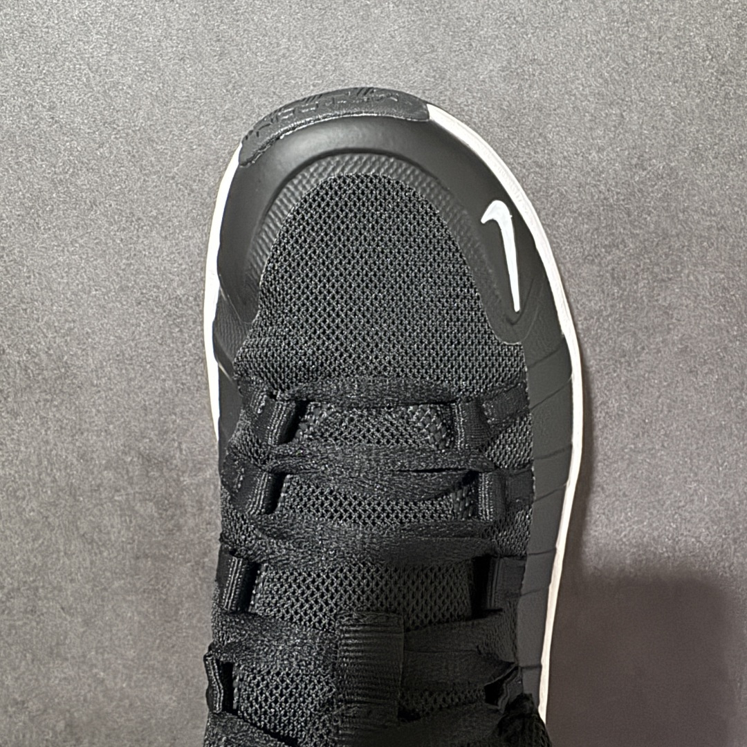 图片[5]-【公司级】Nike Free Metcon 7 耐克 低帮 黑白色 舒适贴合透气支撑低邦训练鞋 Nike Free技术将后跟稳定泡棉与前足柔软灵活泡棉相结合。结合外底弯曲凹槽设计，缔造动态训练所需的灵活性。中足包覆织带鞋眼与快速系带系统相结合，实现稳固舒适的贴合感。透气鞋面轻盈网眼鞋面，带来舒适透气体验。中足织带系统取代了Flywire飞线，鞋头和鞋侧采用耐穿设计，提供出众支撑效里果。 货号：II7406-002 尺码：36-45（无半码）-选品中心