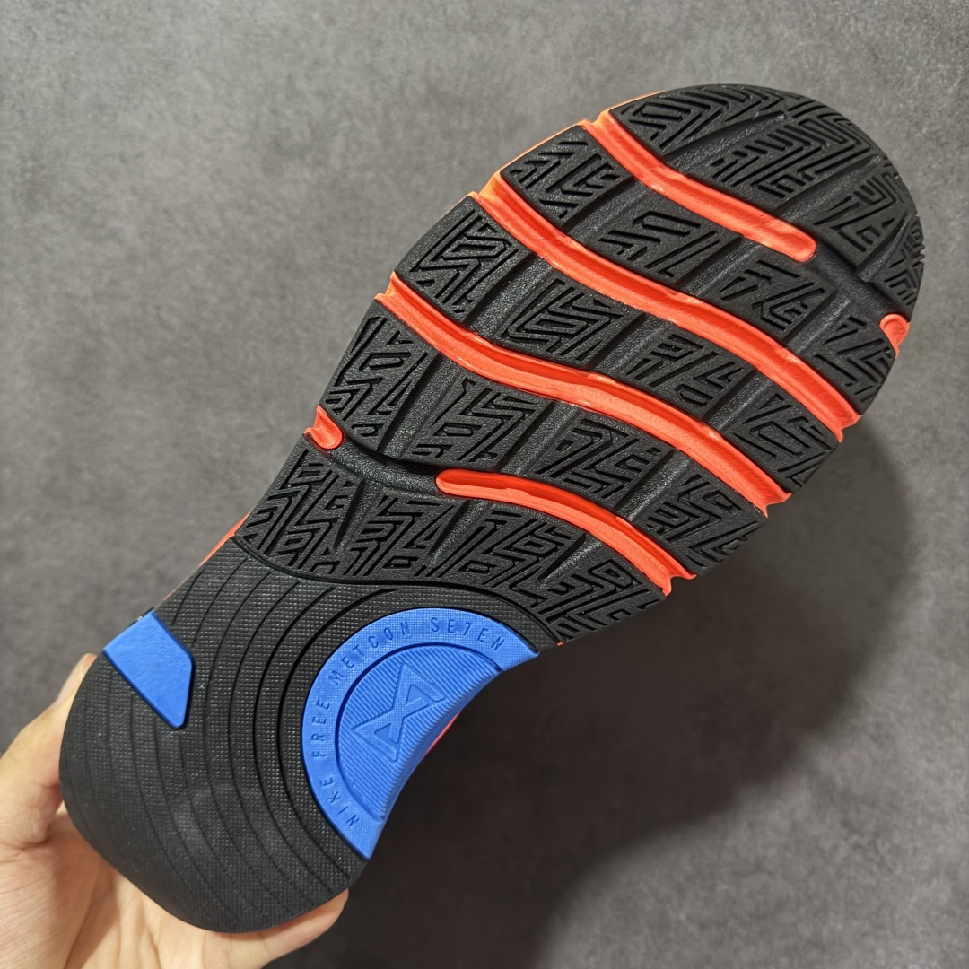 图片[9]-【公司级】Nike Free Metcon 7 耐克 低帮 黑白色 舒适贴合透气支撑低邦训练鞋 Nike Free技术将后跟稳定泡棉与前足柔软灵活泡棉相结合。结合外底弯曲凹槽设计，缔造动态训练所需的灵活性。中足包覆织带鞋眼与快速系带系统相结合，实现稳固舒适的贴合感。透气鞋面轻盈网眼鞋面，带来舒适透气体验。中足织带系统取代了Flywire飞线，鞋头和鞋侧采用耐穿设计，提供出众支撑效里果。 货号：II7405-102 尺码：36-45（无半码）-选品中心