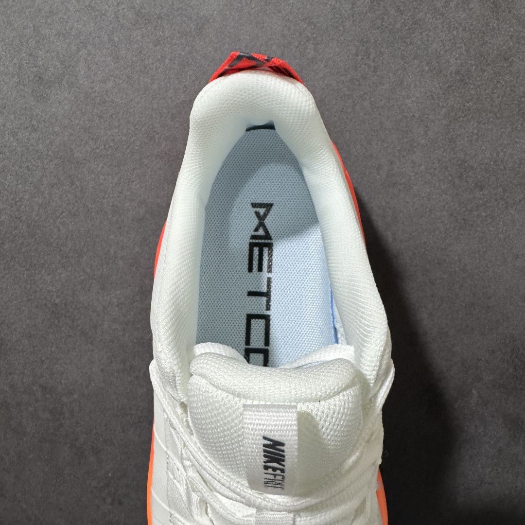 图片[6]-【公司级】Nike Free Metcon 7 耐克 低帮 黑白色 舒适贴合透气支撑低邦训练鞋 Nike Free技术将后跟稳定泡棉与前足柔软灵活泡棉相结合。结合外底弯曲凹槽设计，缔造动态训练所需的灵活性。中足包覆织带鞋眼与快速系带系统相结合，实现稳固舒适的贴合感。透气鞋面轻盈网眼鞋面，带来舒适透气体验。中足织带系统取代了Flywire飞线，鞋头和鞋侧采用耐穿设计，提供出众支撑效里果。 货号：II7405-102 尺码：36-45（无半码）-选品中心