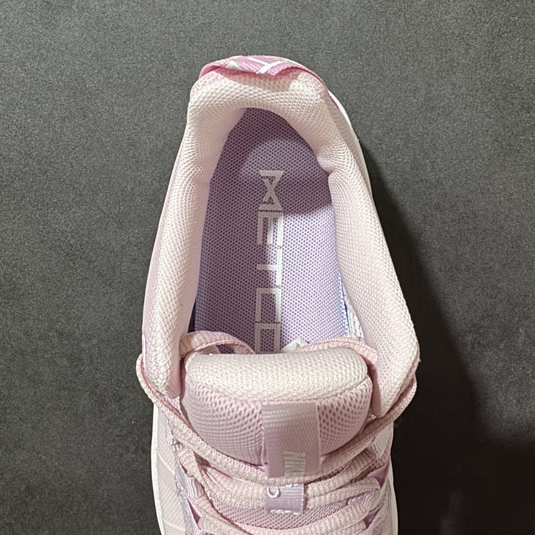 图片[6]-【公司级】Nike Free Metcon 7 耐克 低帮 黑白色 舒适贴合透气支撑低邦训练鞋 Nike Free技术将后跟稳定泡棉与前足柔软灵活泡棉相结合。结合外底弯曲凹槽设计，缔造动态训练所需的灵活性。中足包覆织带鞋眼与快速系带系统相结合，实现稳固舒适的贴合感。透气鞋面轻盈网眼鞋面，带来舒适透气体验。中足织带系统取代了Flywire飞线，鞋头和鞋侧采用耐穿设计，提供出众支撑效里果。 货号：II7405-061 尺码：36-45（无半码）-选品中心