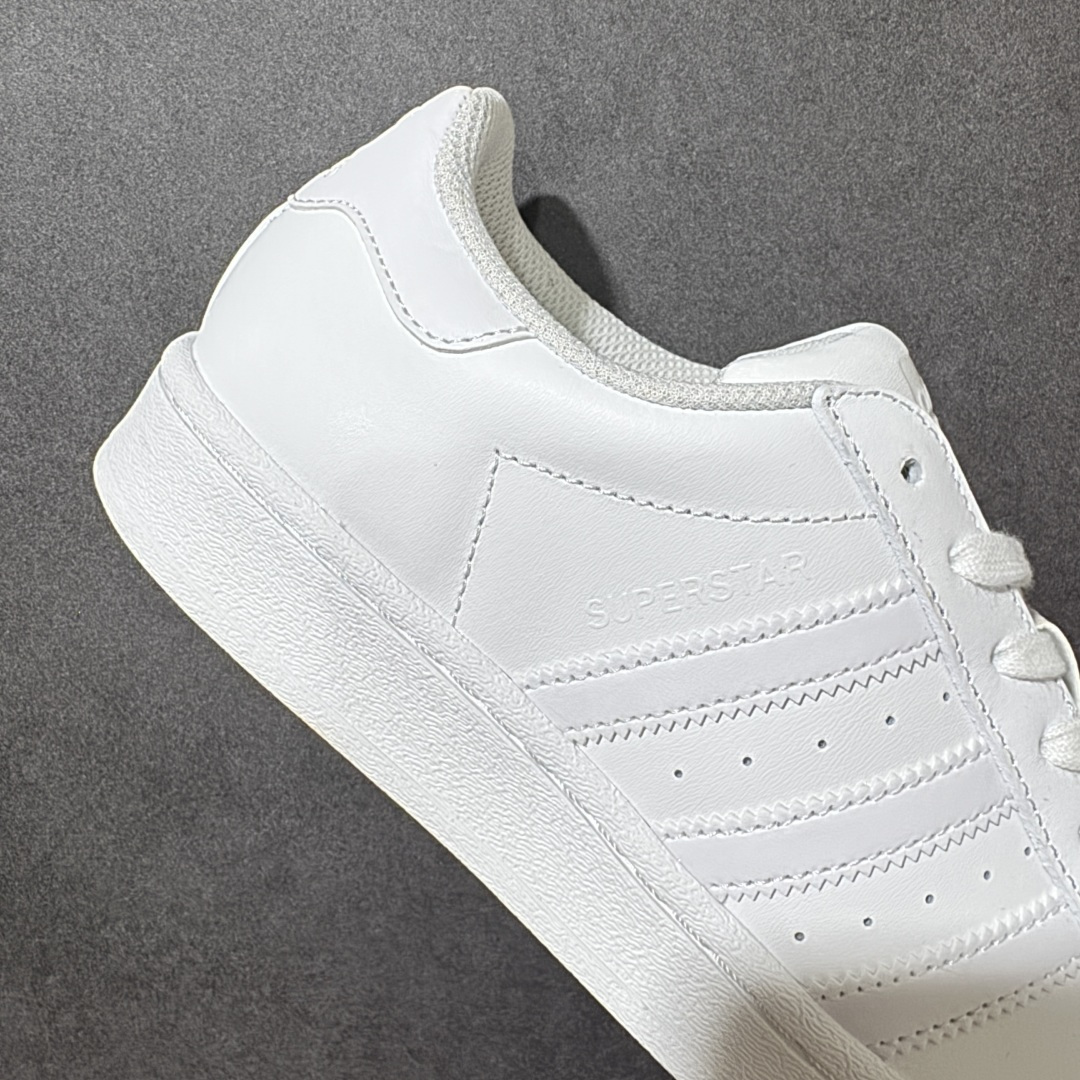 图片[7]-【H11顶级头层版】adidas originals Superstar 2 贝壳头 简约经典 舒适时尚 复古板鞋 男女同款 黑白 货号：EG4960 全新升级版 皮料改进至头层原厂皮 原盒 原底原料 开模打造 原厂织唛鞋标 高精密准度 原楦原纸板开发 匹配原版98%以上 后跟垫棉独家呈现 反口里弧度正确 原厂鞋垫 背胶 后跟电绣针数 与正品一致 原厂皮料 原厂车缝线 质感无敌 皮料切割干净 无任何毛边 清洁度细节完美 进口港宝加持 后跟自然饱满 还原公司包裹性 鞋面采用原装数据贴合技术 全方位贴合包裹脚型 鞋跟部鞋底牵引设计 提供强大的抓地性能 更适应不同实战场地路面 尺码：35.5 36 36.5 37.5 38 38.5 39 40 40.5 41 42 42.5 43 44 45-选品中心