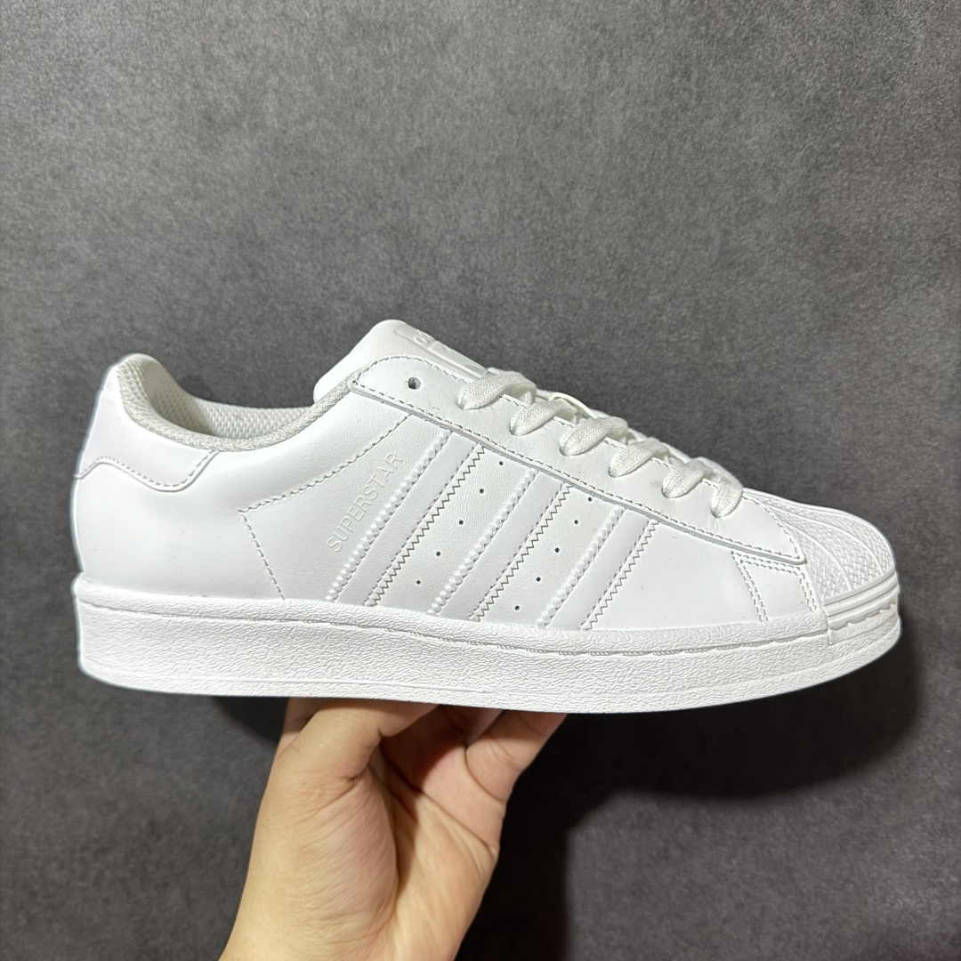 【H11顶级头层版】adidas originals Superstar 2 贝壳头 简约经典 舒适时尚 复古板鞋 男女同款 黑白 货号：EG4960 全新升级版 皮料改进至头层原厂皮 原盒 原底原料 开模打造 原厂织唛鞋标 高精密准度 原楦原纸板开发 匹配原版98%以上 后跟垫棉独家呈现 反口里弧度正确 原厂鞋垫 背胶 后跟电绣针数 与正品一致 原厂皮料 原厂车缝线 质感无敌 皮料切割干净 无任何毛边 清洁度细节完美 进口港宝加持 后跟自然饱满 还原公司包裹性 鞋面采用原装数据贴合技术 全方位贴合包裹脚型 鞋跟部鞋底牵引设计 提供强大的抓地性能 更适应不同实战场地路面 尺码：35.5 36 36.5 37.5 38 38.5 39 40 40.5 41 42 42.5 43 44 45-选品中心