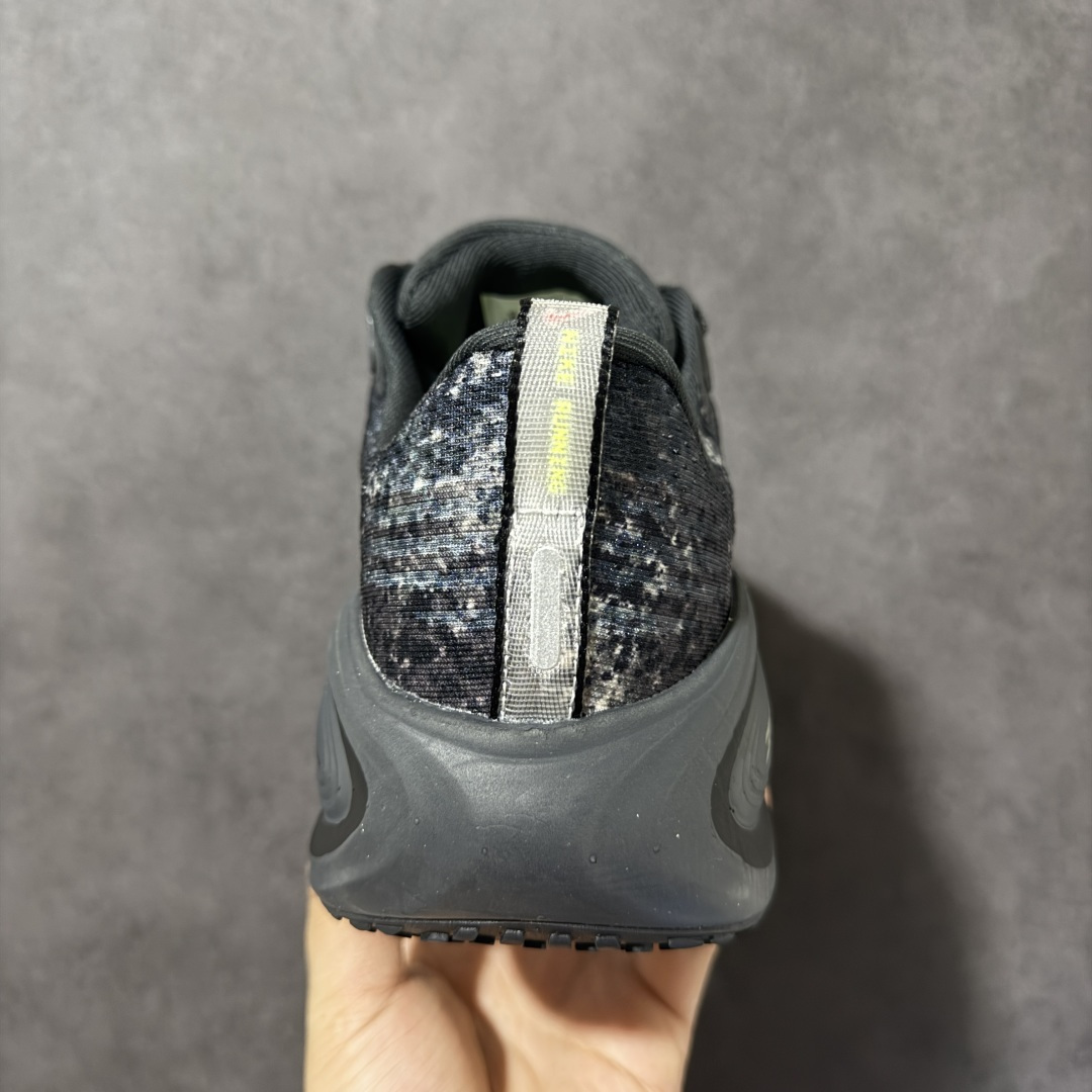 图片[4]-【公司级】Nike VOMERO PLUS 耐克 舒适减震防滑 低帮跑步鞋 全掌ReactX泡绵中底 前掌和后跟还配备了Air Zoom气垫单元 据说跑起来更快更舒适哦 这次最大的升级点 首次引入了ReactX泡绵 货号：IM6776-060 尺码：35.5 36 36.5 37.5 38 38.5 39 40 40.5 41 42 42.5 43 44 45 46-选品中心
