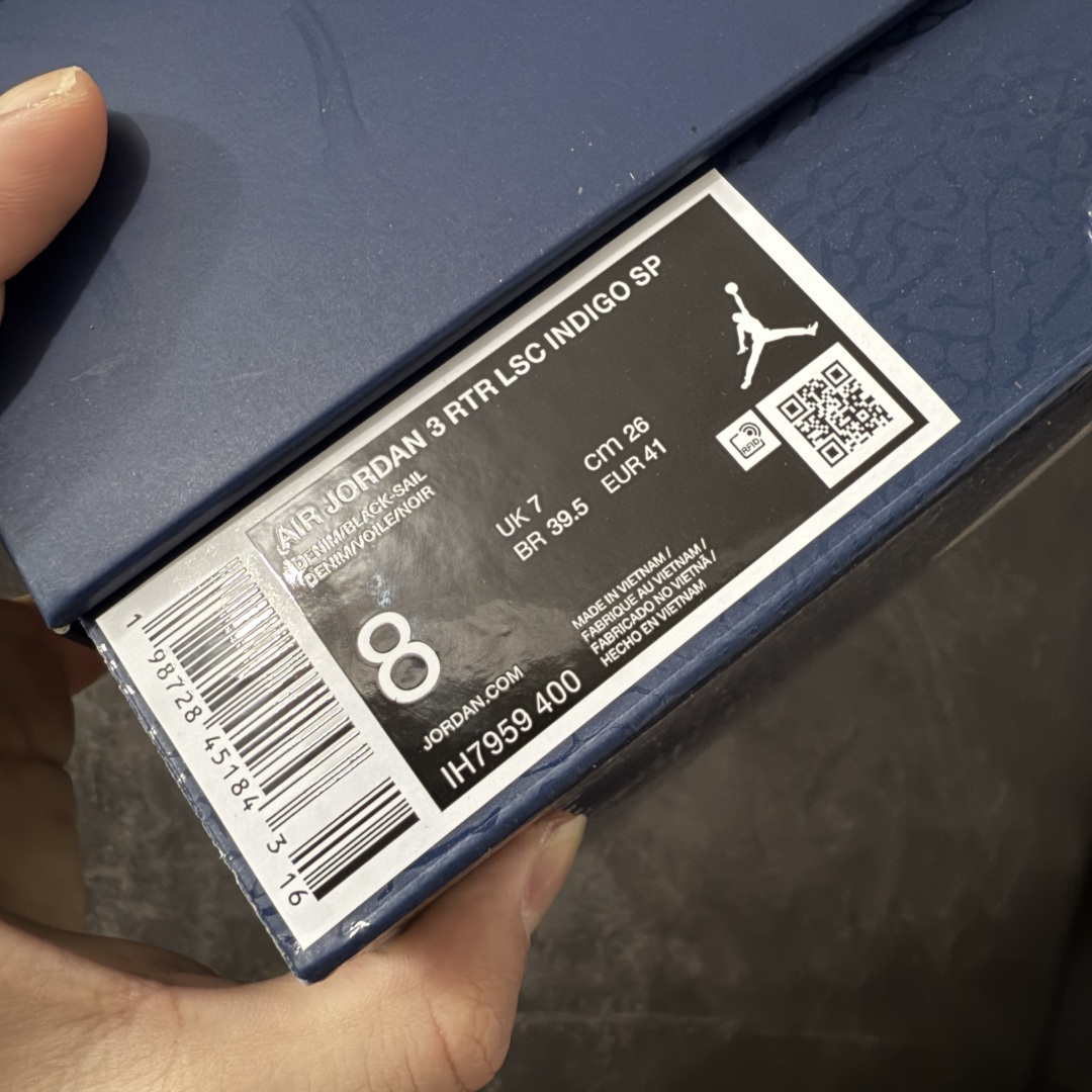 图片[12]-【XP纯原】 Air Jordan × Levi\’s Air Jordan 3 Retro AJ3 李维斯 蓝色蓝黑牛仔 IH7959-400 原楦原纸板开发 确保原汁原味 原厂皮料质感色泽绝无偏差 完美中底拉帮 原厂中底钢印 原档案大底 如假白送 大底纹路 气垫通透度PU的回弹性均百分百还原 原厂电绣鞋舌飞人刺绣针数立体讲究精细欢迎对比正品原鞋 尺码：40 40.5 41 42 42.5 43 44 44.5 45 46 47.5-选品中心