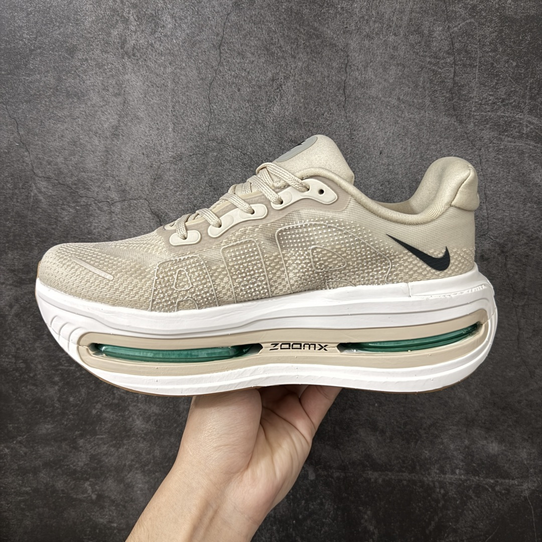 图片[2]-【公司级】Nike VOMERO PREMIUM 耐克 舒适减震防滑 低帮跑步鞋 全掌ReactX泡绵中底 前掌和后跟还配备了Air Zoom气垫单元 据说跑起来更快更舒适哦 这次最大的升级点 首次引入了ReactX泡绵 货号：HQ2050-106 尺码：36 36.5 37.5 38 38.5 39 40 40.5 41 42 42.5 43 44 45 46-选品中心