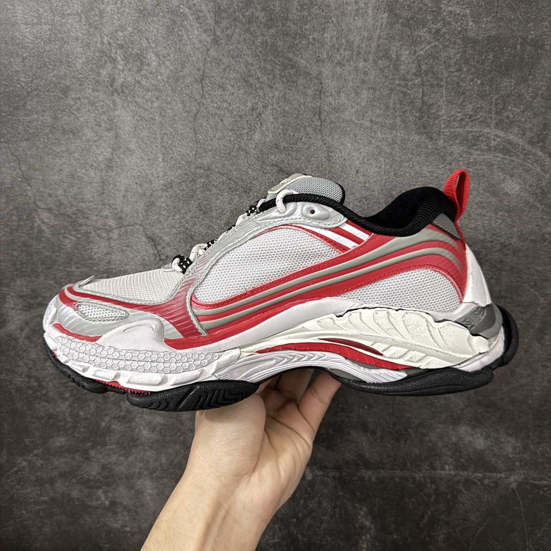 图片[2]-【VG版本】Balenciaga巴黎世家 Triple S .2 厚底系带 低帮 老爹鞋 Balenciaga是由被誉为代表二十世纪的伟大天才设计师 CristobalBalenciaga 创立的，在品牌创立的大半个世纪以来，巴黎世家一直以时尚、典雅闻名于时装界，它的主题产品有女士和男士提包、机车包、鞋子和时装，在15年王大仁卸任品牌设计师后，品牌的风格发生了翻天覆地的变化，凭借着人气超高的街头风T恤、老爹鞋等迅速霸屏各大时装周和时尚圈 货号：865849WTRS21011 尺码：35 36 37 38 39 40 41 42 43 44 45 46-选品中心