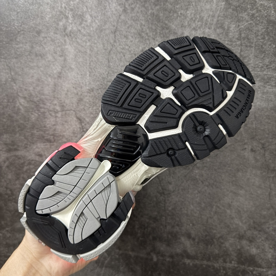 图片[9]-【OK版本】巴黎世家 七代半灯鞋Balenciaga 巴黎7.5巴黎世家 最新配色潮流复古休闲鞋 独家采用大容量锂电，反复按压10万次不会坏， 1.锂电池：3.7V 602040 450毫安时 1.65瓦时 2. 驱动IC：11种模式的开/关切换 通过溢胶、做旧、缝线等细节， 展示了设计师 Demna 的运动鞋风格， 用一双「旧鞋」传递复古感，后侧板、 翘起的鞋头，则展示了 Demna 在结构上的未来构想； 原装大盒从里到外一切百分百还原官方配置 顶级专供碾压一切版本 尺码：35-46-选品中心
