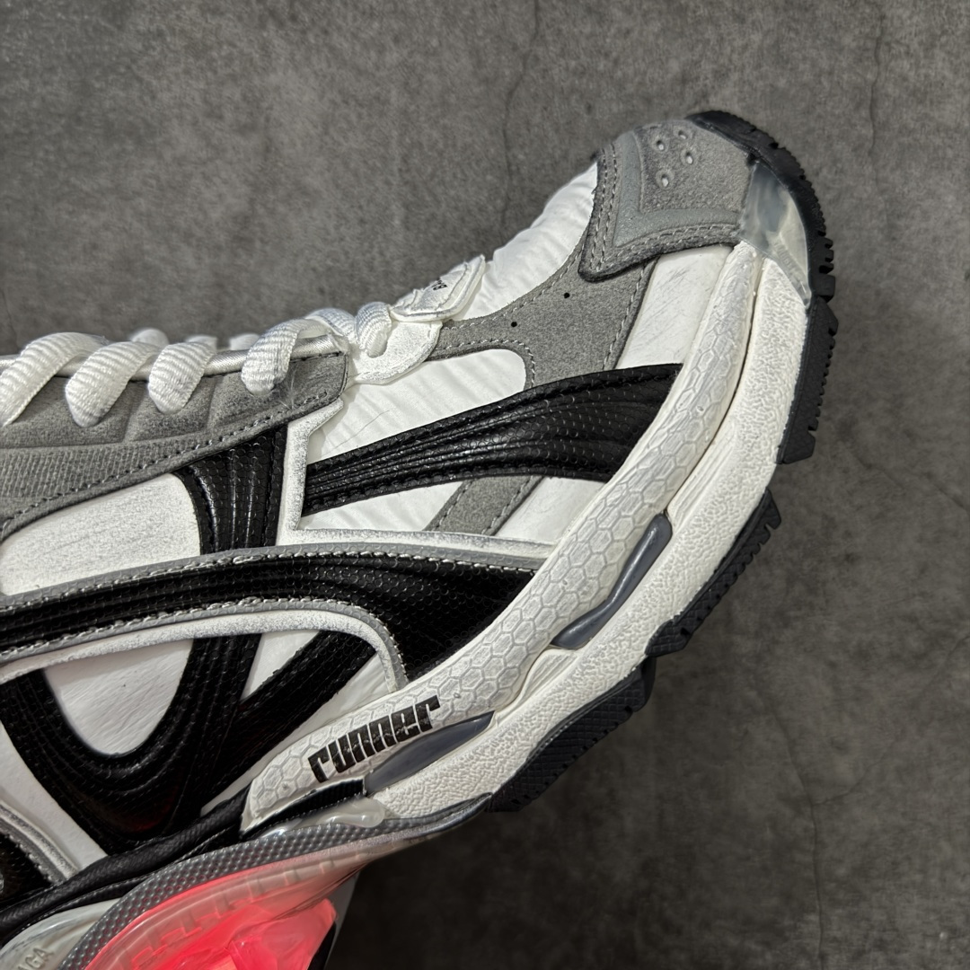 图片[6]-【OK版本】巴黎世家 七代半灯鞋Balenciaga 巴黎7.5巴黎世家 最新配色潮流复古休闲鞋 独家采用大容量锂电，反复按压10万次不会坏， 1.锂电池：3.7V 602040 450毫安时 1.65瓦时 2. 驱动IC：11种模式的开/关切换 通过溢胶、做旧、缝线等细节， 展示了设计师 Demna 的运动鞋风格， 用一双「旧鞋」传递复古感，后侧板、 翘起的鞋头，则展示了 Demna 在结构上的未来构想； 原装大盒从里到外一切百分百还原官方配置 顶级专供碾压一切版本 尺码：35-46-选品中心
