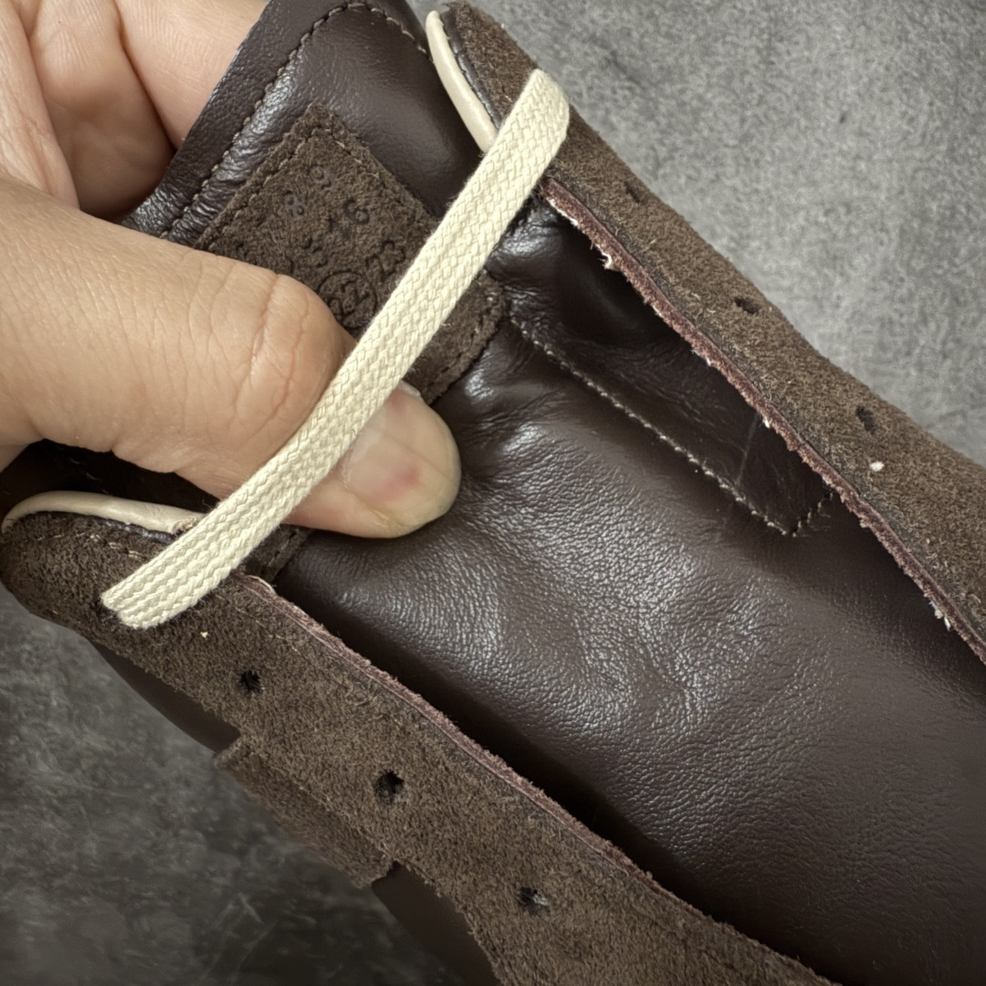 图片[6]-【ZOK纯原】Maison Margiela Calfskin Replica MM6 马吉拉复古低帮时尚德训鞋 私人订单打造 高端零售专供批次 全套原楦原纸板原厂数据开发 全鞋荧光划线卡点 胶水把控整洁度追求极致完美 多重QC质检 超越公司货的品控标准 实实在在的免检产品 原盒原配防尘袋购物卡 全网唯一正确0-23数字排版 一比一间距字体 内里全头层小羊皮 原版防滑鞋底设计 灰色翻毛牛皮 白色细纹贝利头层皮 依照原版逐帧开发 原装淡粉纸板中底带编号钢印 尺码：35 36 36.5 37 38 39 40 41 42 42.5 43 44 44.5 45-选品中心
