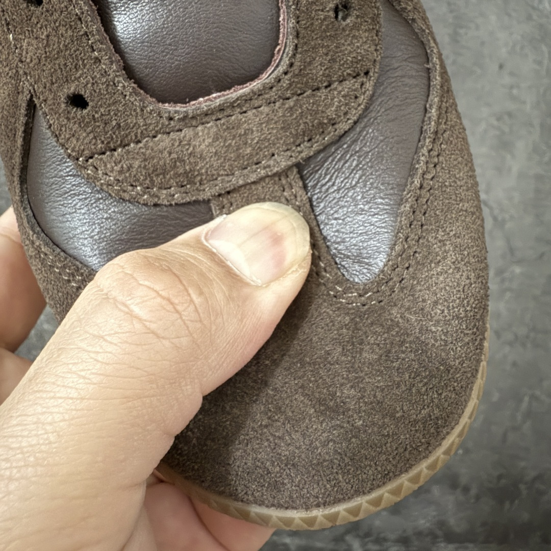 图片[5]-【ZOK纯原】Maison Margiela Calfskin Replica MM6 马吉拉复古低帮时尚德训鞋 私人订单打造 高端零售专供批次 全套原楦原纸板原厂数据开发 全鞋荧光划线卡点 胶水把控整洁度追求极致完美 多重QC质检 超越公司货的品控标准 实实在在的免检产品 原盒原配防尘袋购物卡 全网唯一正确0-23数字排版 一比一间距字体 内里全头层小羊皮 原版防滑鞋底设计 灰色翻毛牛皮 白色细纹贝利头层皮 依照原版逐帧开发 原装淡粉纸板中底带编号钢印 尺码：35 36 36.5 37 38 39 40 41 42 42.5 43 44 44.5 45-选品中心
