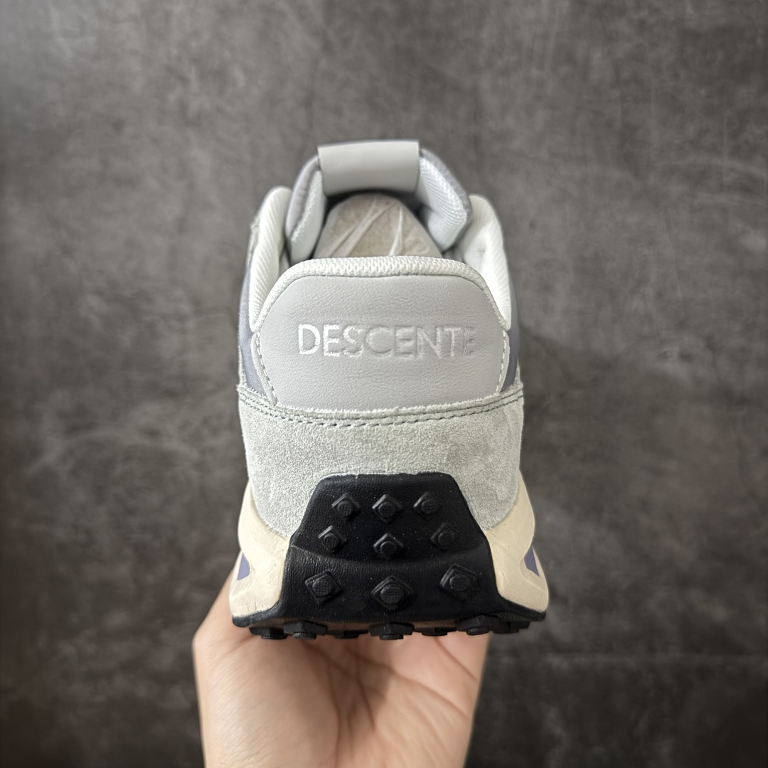 图片[4]-【公司级】迪桑特DESCENTE Chron Velo TRAINER 运动简约 低帮 生活休闲鞋 DESCENTE（迪桑特）创立于1935年，品牌名取自法语词汇，意为“滑降”。品牌箭头标识代表滑雪的三种技术“高速直线滑行”、“穿越”和“侧滑”，也寓意品牌在打造高端专业运动产品中不断追求完美的创新精神，致力于成为中国高端专业滑雪、综训、女子、铁人三项、高尔夫的第一品牌。 尺码：36 36.5 37 38 38.5 39 40 40.5 41 42 42.5 43 44 44.5 45-选品中心