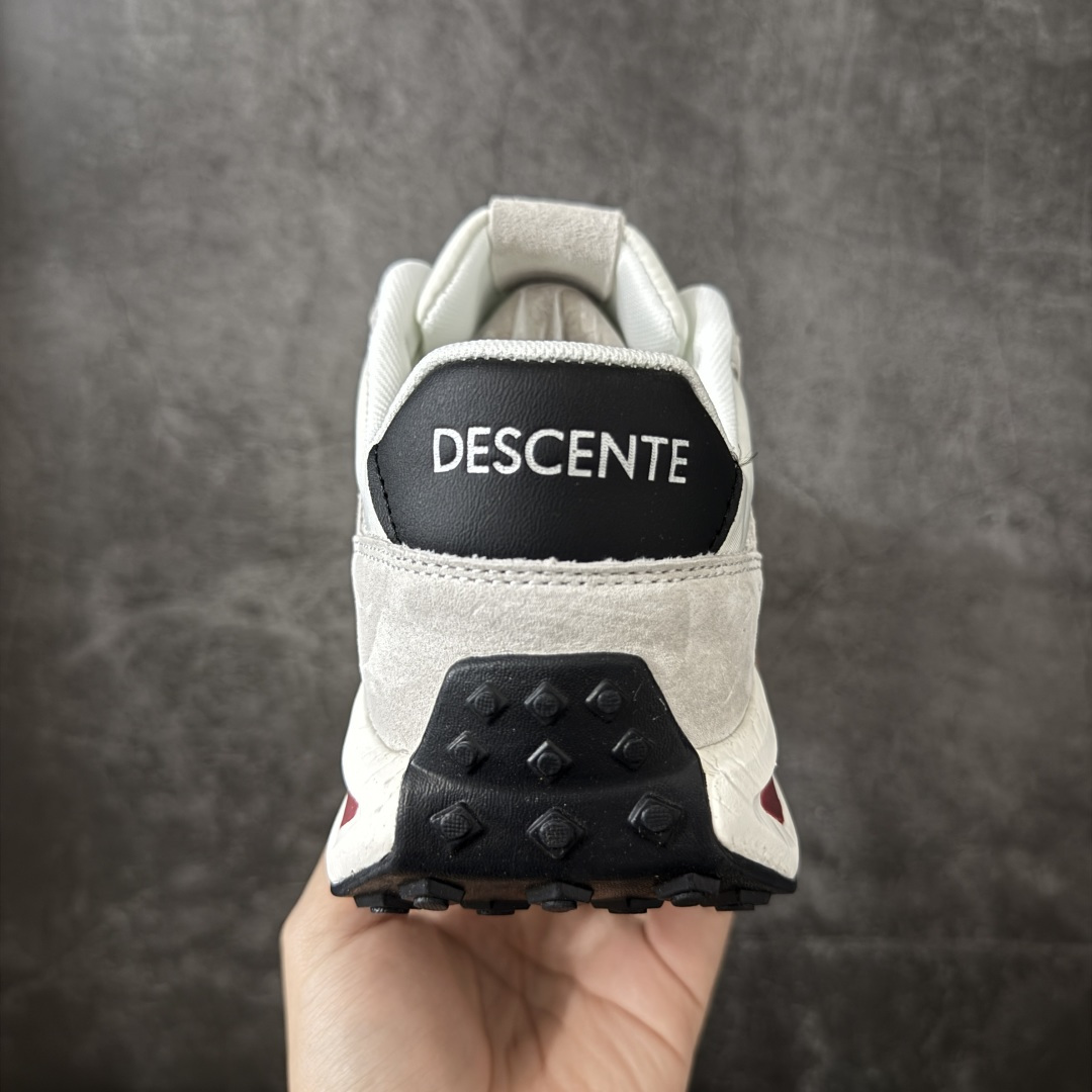图片[4]-【公司级】迪桑特DESCENTE Chron Velo TRAINER 运动简约 低帮 生活休闲鞋 DESCENTE（迪桑特）创立于1935年，品牌名取自法语词汇，意为“滑降”。品牌箭头标识代表滑雪的三种技术“高速直线滑行”、“穿越”和“侧滑”，也寓意品牌在打造高端专业运动产品中不断追求完美的创新精神，致力于成为中国高端专业滑雪、综训、女子、铁人三项、高尔夫的第一品牌。 尺码：36 36.5 37 38 38.5 39 40 40.5 41 42 42.5 43 44 44.5 45-选品中心