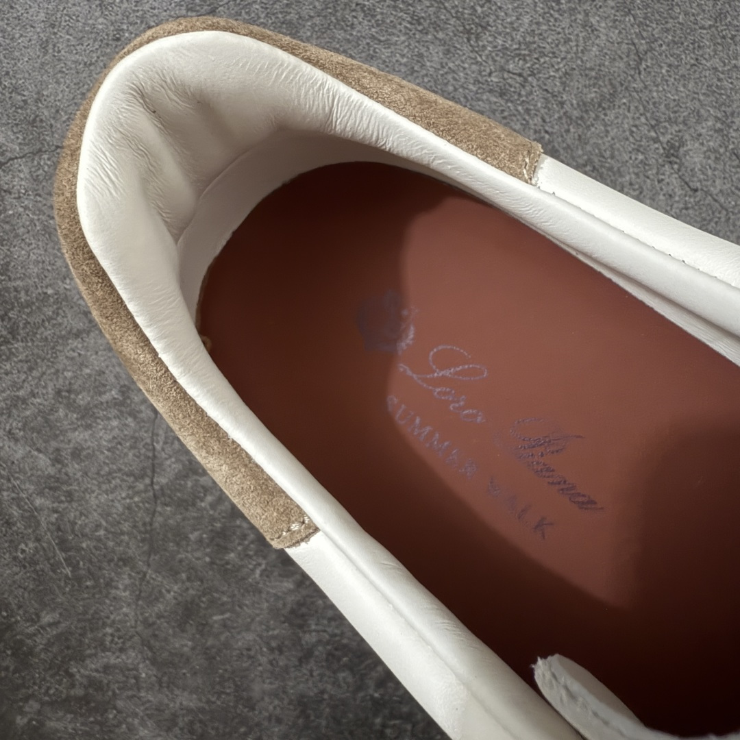图片[7]-【莞产纯原】Loro Piana LP Tennis Walk Low 生活系列低帮复古百搭德训风休闲运动板鞋 意大利顶级奢侈品牌·诺悠翩雅 这款新款绒面革网球鞋采用超低帮设计 适合全年穿着 并具有防水性能 包边鞋底营造轻松迷人的色彩组合 将功能性与低调个性风格和谐融合 打造都市着装的理想鞋履选择 鞋跟处饰以Kummel色嵌片 柔软小牛皮鞋舌 压印LP徽标 棉质鞋带材质 鞋面：牛剖层绒面革 鞋底：橡胶 衬里：牛皮革 尺码： 39 40 41 42 43 44 45-选品中心