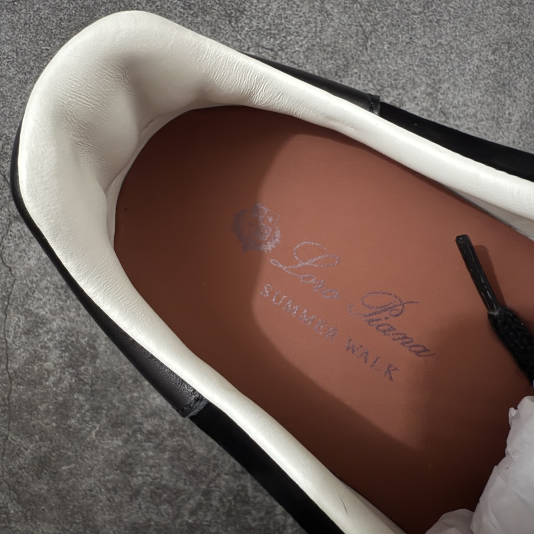 图片[7]-【莞产纯原】Loro Piana LP Tennis Walk Low 生活系列低帮复古百搭德训风休闲运动板鞋 意大利顶级奢侈品牌·诺悠翩雅 这款新款绒面革网球鞋采用超低帮设计 适合全年穿着 并具有防水性能 包边鞋底营造轻松迷人的色彩组合 将功能性与低调个性风格和谐融合 打造都市着装的理想鞋履选择 鞋跟处饰以Kummel色嵌片 柔软小牛皮鞋舌 压印LP徽标 棉质鞋带材质 鞋面：牛剖层绒面革 鞋底：橡胶 衬里：牛皮革 尺码： 39 40 41 42 43 44 45-选品中心