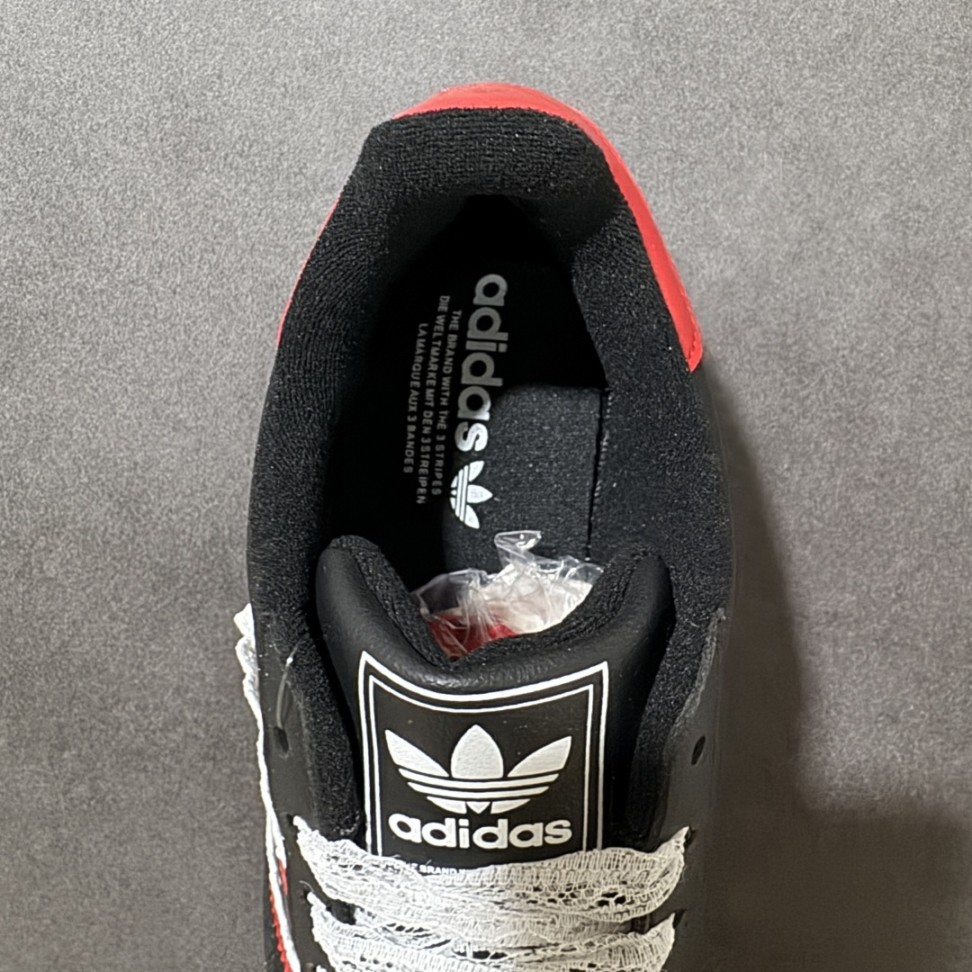 图片[6]-【公司级】Adidas Originals Superstar II JI0079 贝壳头休闲板鞋 阿迪达斯 ADIDAS SUPERSTAR 三叶草☘️经典贝壳头系列 新款休闲板鞋潮流男女士运动鞋 。鞋面柔软织物材质 标志性的贝壳鞋头，锯齿三条纹，简约的线条。就连版型和比例，都在向1982年的鞋款致敬。可谓“形神兼备”的复刻。无论在哪，无论去哪，你或许都需要这样一双既舒适又时尚的鞋。1970年问世于篮球场的adidas Superstar，集舒适与时尚于一身。这款经典鞋，缀低调图案，灵感源自公共交通地图。设计简约，旨在伴你出行。心动不如行动，系好鞋带，出发吧。 尺码：35-42 编码：AYB200210-选品中心