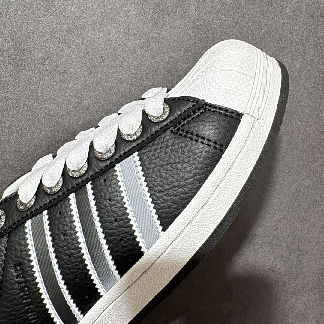 图片[8]-【公司级】Adidas Originals Superstar II JQ0314 贝壳头休闲板鞋 阿迪达斯 ADIDAS SUPERSTAR 三叶草☘️经典贝壳头系列 新款休闲板鞋潮流男女士运动鞋 。鞋面柔软织物材质 标志性的贝壳鞋头，锯齿三条纹，简约的线条。就连版型和比例，都在向1982年的鞋款致敬。可谓“形神兼备”的复刻。无论在哪，无论去哪，你或许都需要这样一双既舒适又时尚的鞋。1970年问世于篮球场的adidas Superstar，集舒适与时尚于一身。这款经典鞋，缀低调图案，灵感源自公共交通地图。设计简约，旨在伴你出行。心动不如行动，系好鞋带，出发吧。 尺码：35-42 编码：AYB200210-选品中心