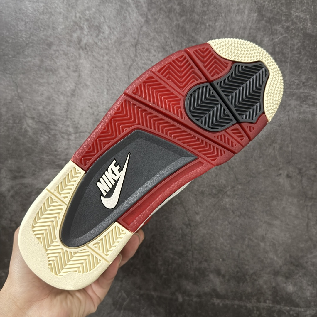 图片[9]-【GX美版】 Air Jordan × Nigel Sylvester Air Jordan AJ4 联名\”Brick After Brick\” 白红 白砖 货号：IQ8055-100 圈内最强四代 独家外贸特供尺码含 45.5 49.5 50.5 耗时半年巨作 全套原纸板楦头开发 原厂特供皮料加持 确保原汁原味 完美呈现四代版型 一比一鞋头弧度高度鞋身弧度 数据细节工艺流程均保持原鞋一致 原厂TPU网格鞋带扣 正确内里网布 菱角分明不变形无多余毛边 柔软性质感一致于原鞋 市场唯一原厂鞋扣模具 背面可见隐藏注塑口 原厂织唛标 原厂飞人电绣工艺 尾指中部跳三针 独家绑鞋带手法 印刷中底布 四线拉帮 米色美纹纸贴合固定 进口港宝加持 后跟自然饱满 全鞋荧光划线卡点 追求极致完美 每一双都是工艺品 多重QC质检 超越公司货的品控标准 实实在在的免检产品 尺码：40 40.5 41 42 42.5 43 44 44.5 45 46 46.5 47.5 48 48.5 49 50 50.5-选品中心