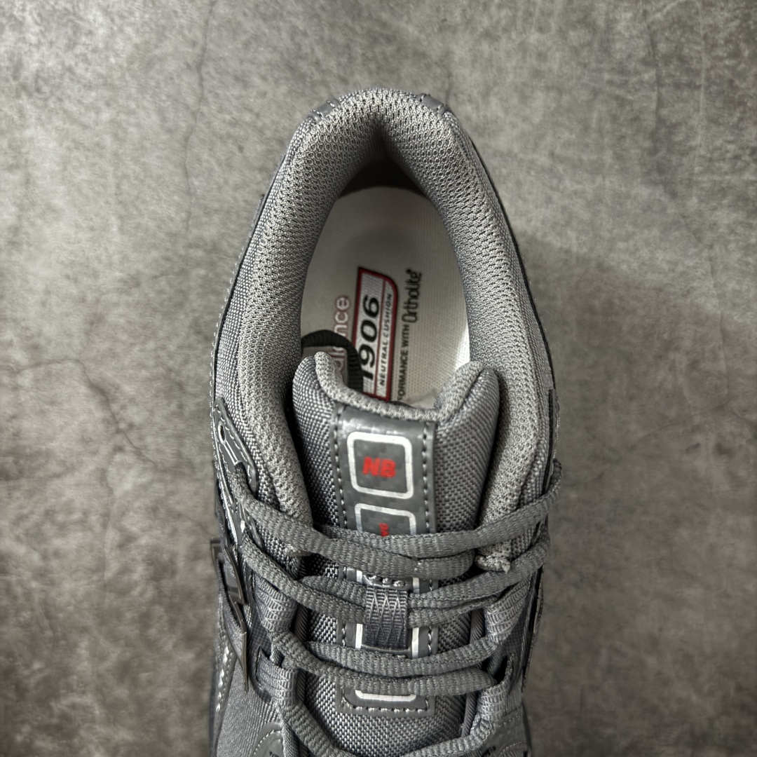 图片[8]-【纯原版】NB新百伦New Balance NB1906 U1906ROF系列复古老爹风休闲运动慢跑鞋 采用轻质牛剖革拼接透气网眼衬垫织物鞋面材质#T-Beam大底提供足步弓支撑，保持步态稳定#后跟搭载外露缓震胶 鞋身整体以各种深浅不一的灰色覆盖，鞋头以淡蓝色调装饰，网眼衬垫通过不规律的色块实现做旧的美感，泛黄的鞋底更是进一步增添了复古气息。 尺码：36 37 37.5 38 38.5 39.5 40 40.5 41.5 42 42.5 43 44 45 46.5-选品中心