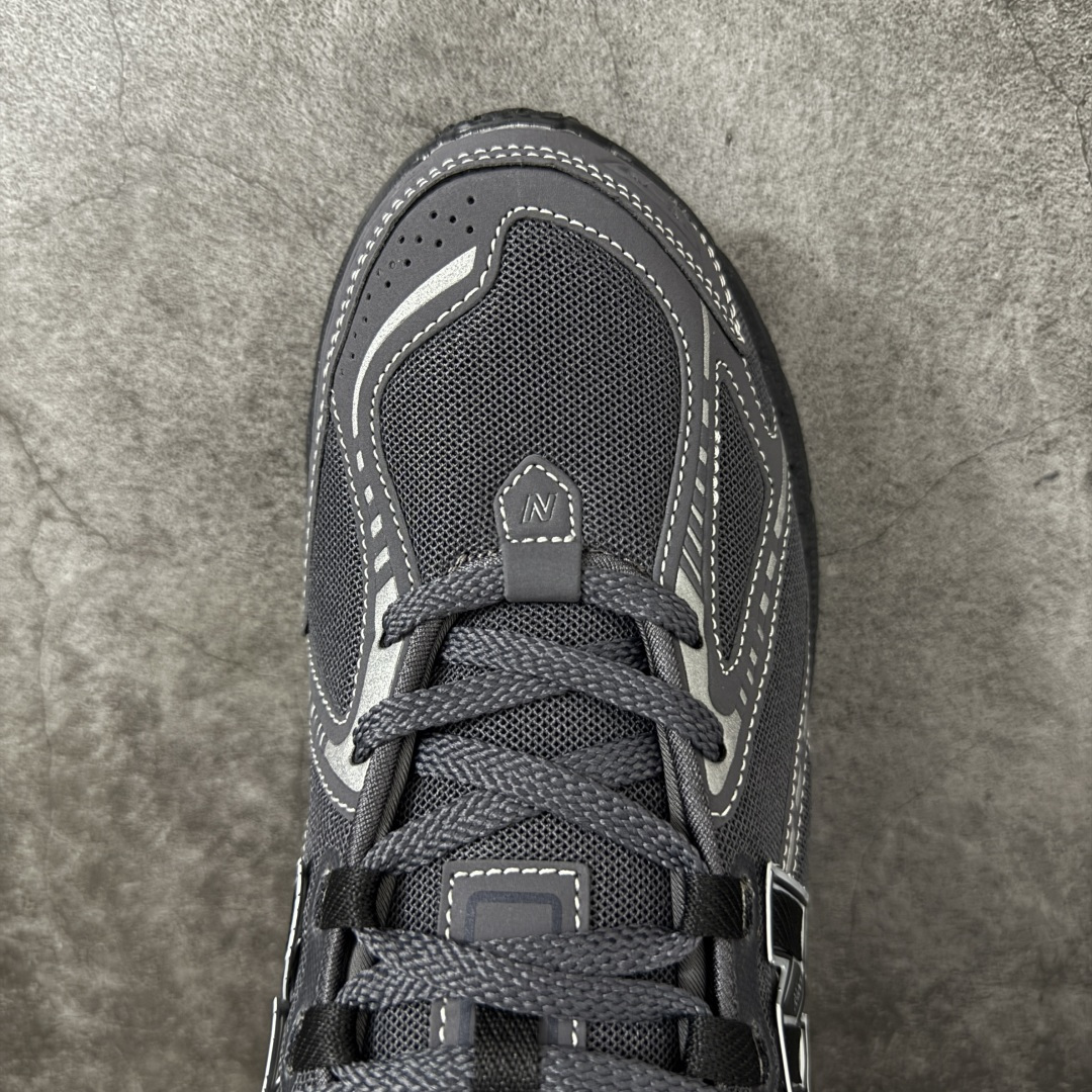 图片[5]-【纯原版】NB新百伦New Balance NB1906 U1906591系列复古老爹风休闲运动慢跑鞋 采用轻质牛剖革拼接透气网眼衬垫织物鞋面材质#T-Beam大底提供足步弓支撑，保持步态稳定#后跟搭载外露缓震胶 鞋身整体以各种深浅不一的灰色覆盖，鞋头以淡蓝色调装饰，网眼衬垫通过不规律的色块实现做旧的美感，泛黄的鞋底更是进一步增添了复古气息。 尺码：36 37 37.5 38 38.5 39.5 40 40.5 41.5 42 42.5 43 44 45 46.5-选品中心