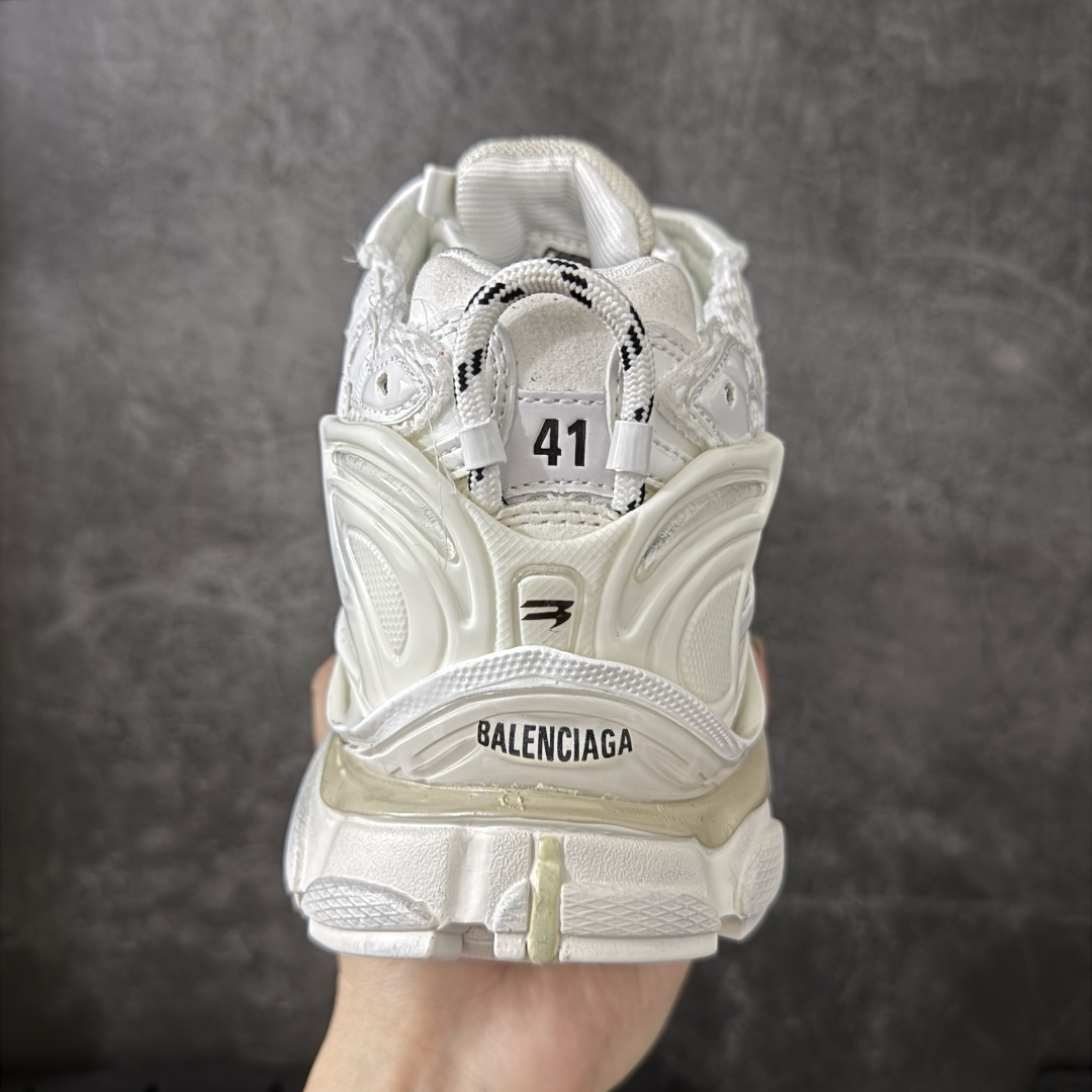 图片[4]-【公司级H版】BALENCIAGA Runner 巴黎世家七代 黑色 此系列是通过溢胶、做旧、缝线等细节 展示了设计师 Demna 的运动鞋风格 用一双「旧鞋」传递复古感 后侧板、翘起的鞋头 则展示了 Demna 在结构上的未来构想 原装大盒从里到外一切百分百还原官方配置 顶级专供碾压一切版本 尺码：35 36 37 38 39 40 41 42 43 44 45 46-选品中心