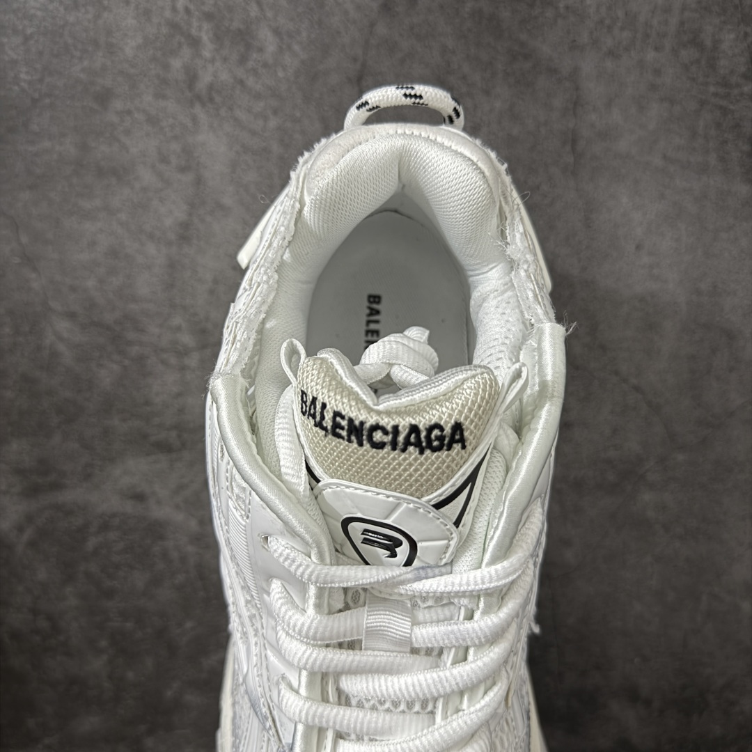 图片[8]-【公司级H版】BALENCIAGA Runner 巴黎世家七代 黑色 此系列是通过溢胶、做旧、缝线等细节 展示了设计师 Demna 的运动鞋风格 用一双「旧鞋」传递复古感 后侧板、翘起的鞋头 则展示了 Demna 在结构上的未来构想 原装大盒从里到外一切百分百还原官方配置 顶级专供碾压一切版本 尺码：35 36 37 38 39 40 41 42 43 44 45 46-选品中心