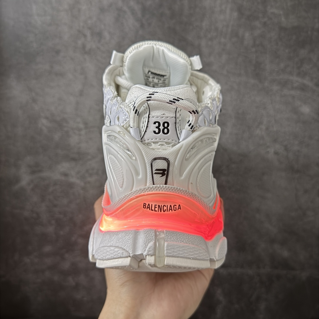 图片[4]-【GO版本】巴黎世家 七代半灯鞋Balenciaga 巴黎7.5巴黎世家 最新配色潮流复古休闲鞋 独家采用大容量锂电，反复按压10万次不会坏， 1.锂电池：3.7V 602040 450毫安时 1.65瓦时 2. 驱动IC：11种模式的开/关切换 通过溢胶、做旧、缝线等细节， 展示了设计师 Demna 的运动鞋风格， 用一双「旧鞋」传递复古感，后侧板、 翘起的鞋头，则展示了 Demna 在结构上的未来构想； 原装大盒从里到外一切百分百还原官方配置 顶级专供碾压一切版本 尺码：35-46-选品中心