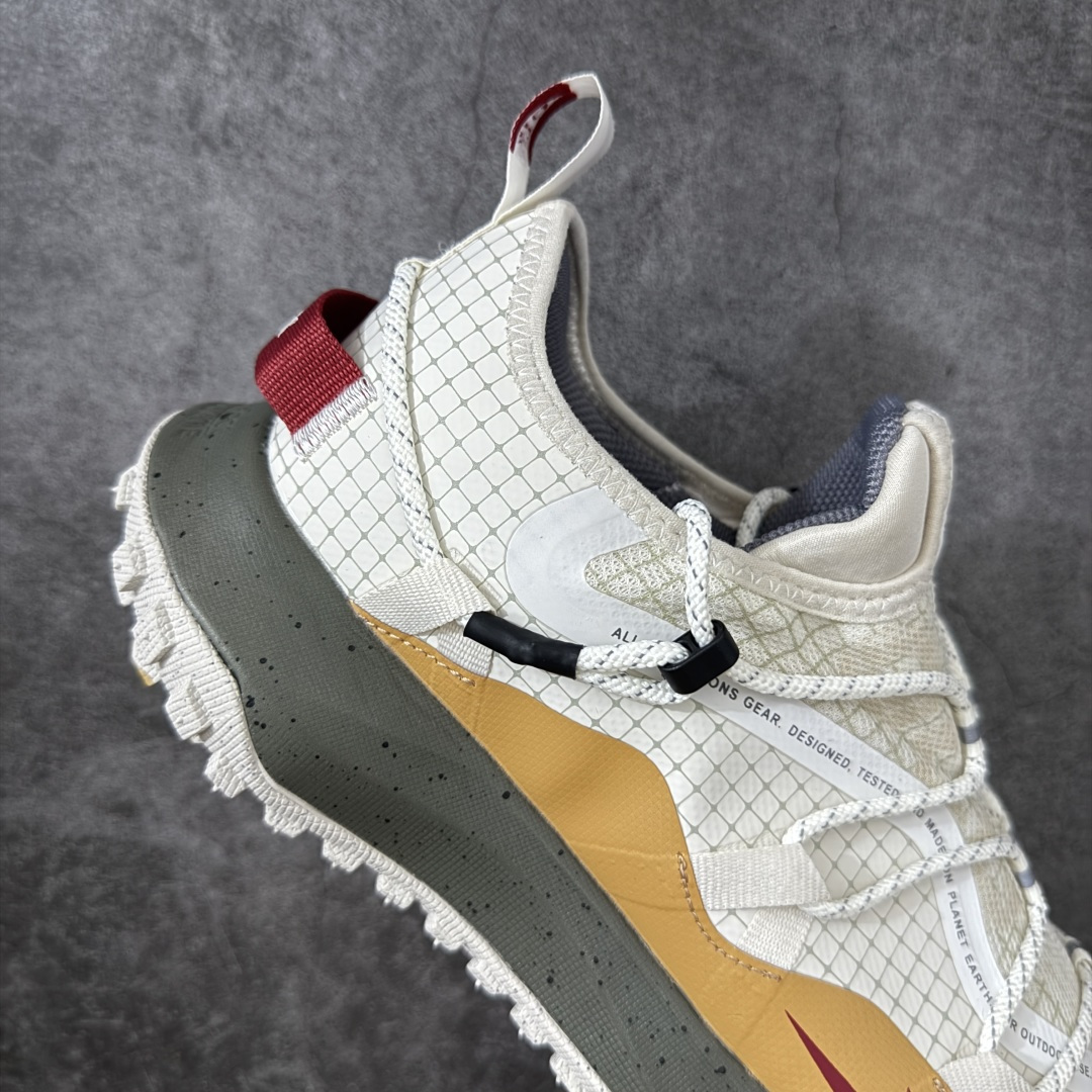 图片[7]-【公司级】NIKE ACG MOUNTAIN FLY GTX SE耐克 户外登山系列越野跑鞋 全新户外鞋款 该款鞋沿袭前代高帮型版的设计传统 盈轻鞋面合结反光带鞋以及添加了带织的鞋眼 为双足打造出化体一的舒适脚感 力助轻松畅行 中底则入融柔软的React泡棉与Vaporfly科技 在你让岩石径小徒步时也能像行走在都市般轻松舒适 外此粘性橡胶外底铸就了攀岩级别的出众抓地力 助你从容应对种各环境挑战 货号： IQ9789-062 尺码： 36-46-选品中心
