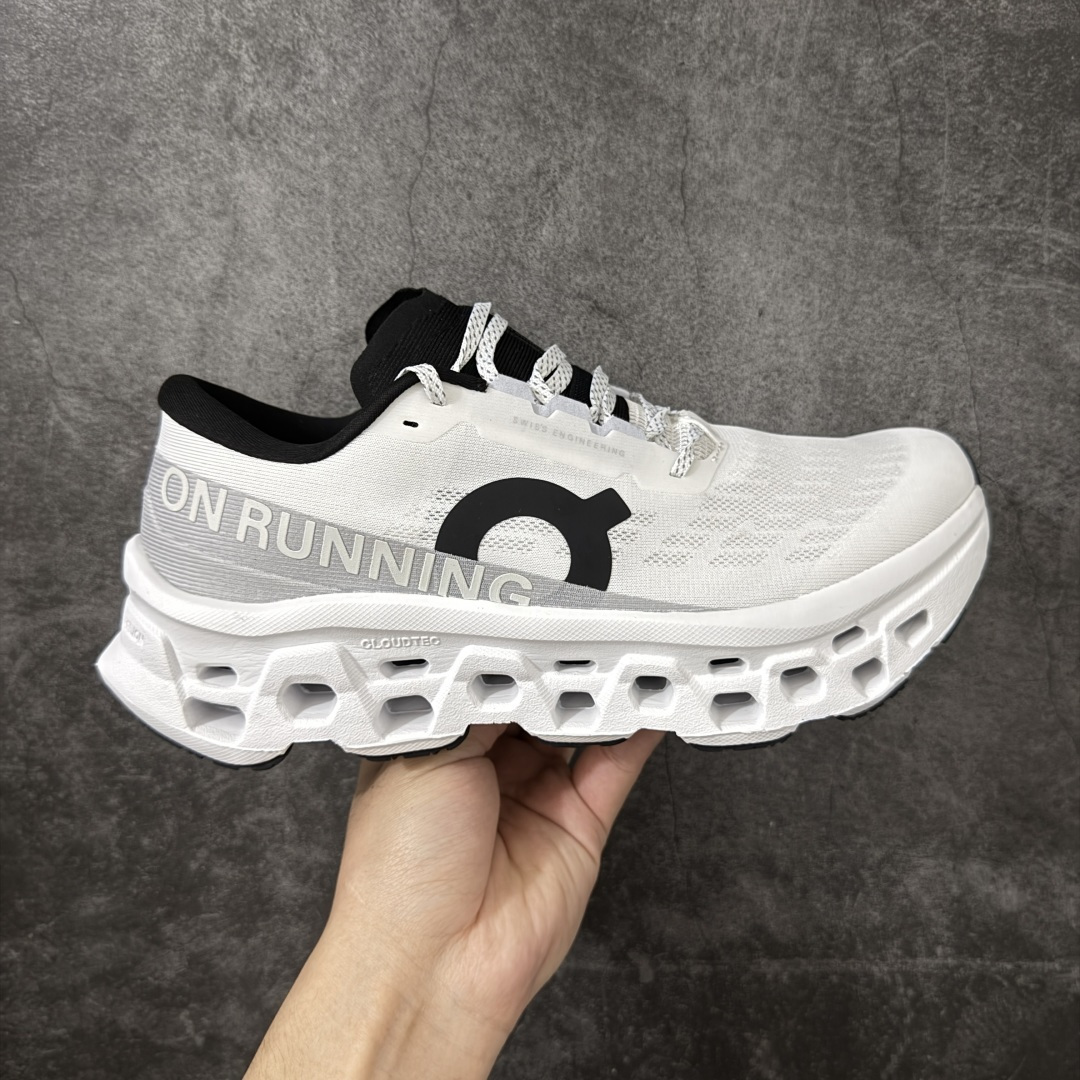 【PZ纯原】On昂跑 Cloudmonster 3.0 怪兽三代双层底 鞋款以网球为灵感的运动休闲鞋，大胆的复古外观与革新科技融合，助力运动生活的活力探索，让你尽享全天候舒适；多层叠加的环保人造皮革打造富有质感的鞋面，结合缝线、透气孔细节，体现恰到好处的复古美学。多款配色打破网球场的固有规则，带来焕然一新的视觉享受。 尺码：36 37 38 39 40 41 42 43 44 45 46-选品中心
