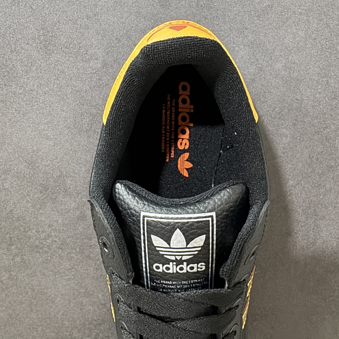 图片[6]-【H11顶级头层版】adidas originals Superstar 2 贝壳头 简约经典 舒适时尚 复古板鞋 男女同款 黑白 货号：JQ6469 全新升级版 皮料改进至头层原厂皮 原盒 原底原料 开模打造 原厂织唛鞋标 高精密准度 原楦原纸板开发 匹配原版98%以上 后跟垫棉独家呈现 反口里弧度正确 原厂鞋垫 背胶 后跟电绣针数 与正品一致 原厂皮料 原厂车缝线 质感无敌 皮料切割干净 无任何毛边 清洁度细节完美 进口港宝加持 后跟自然饱满 还原公司包裹性 鞋面采用原装数据贴合技术 全方位贴合包裹脚型 鞋跟部鞋底牵引设计 提供强大的抓地性能 更适应不同实战场地路面 尺码：35.5 36 36.5 37.5 38 38.5 39 40 40.5 41 42 42.5 43 44 45-选品中心